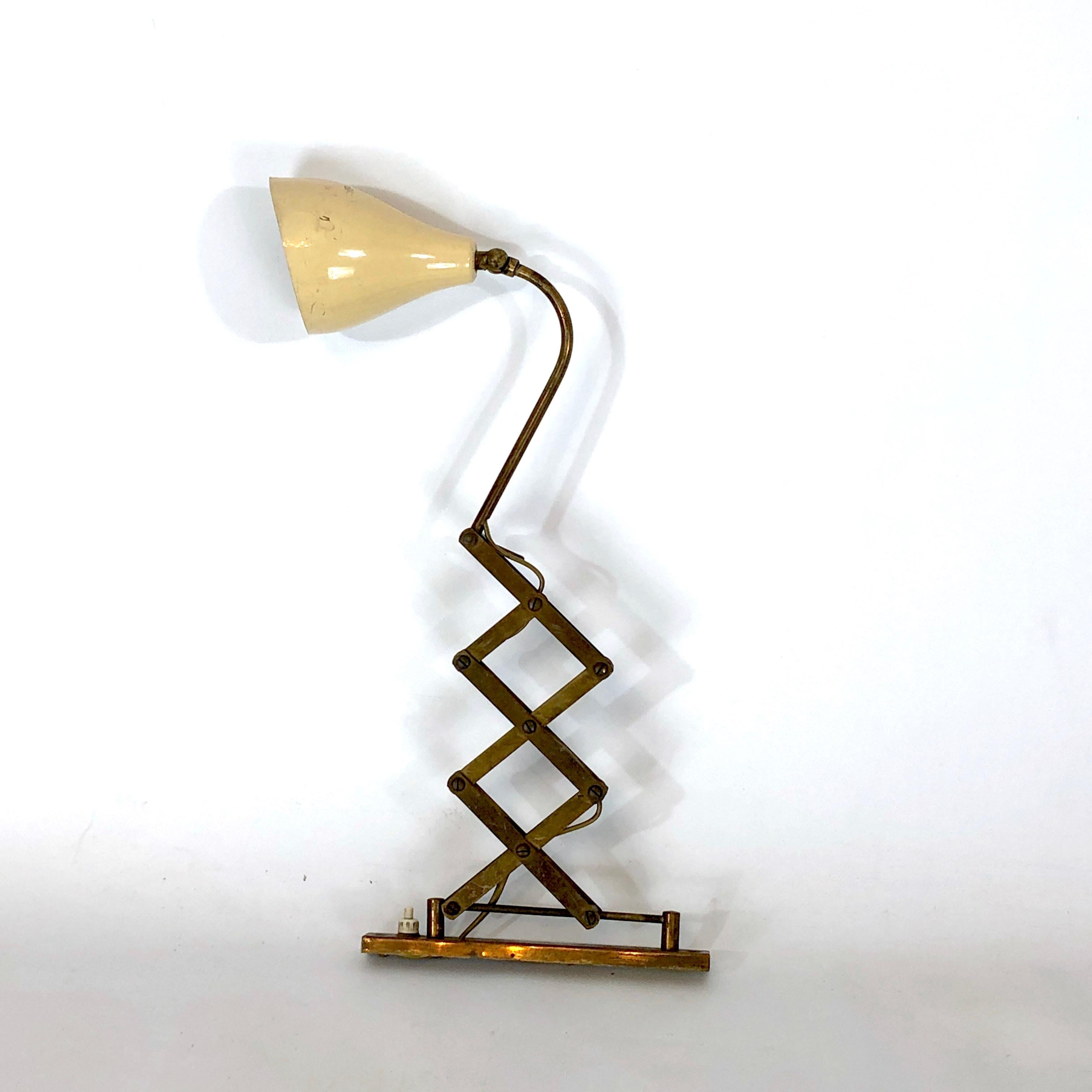 Stilnovo Style, Mid-Century Brass Scissor Wall Lamp from 50s For Sale 6