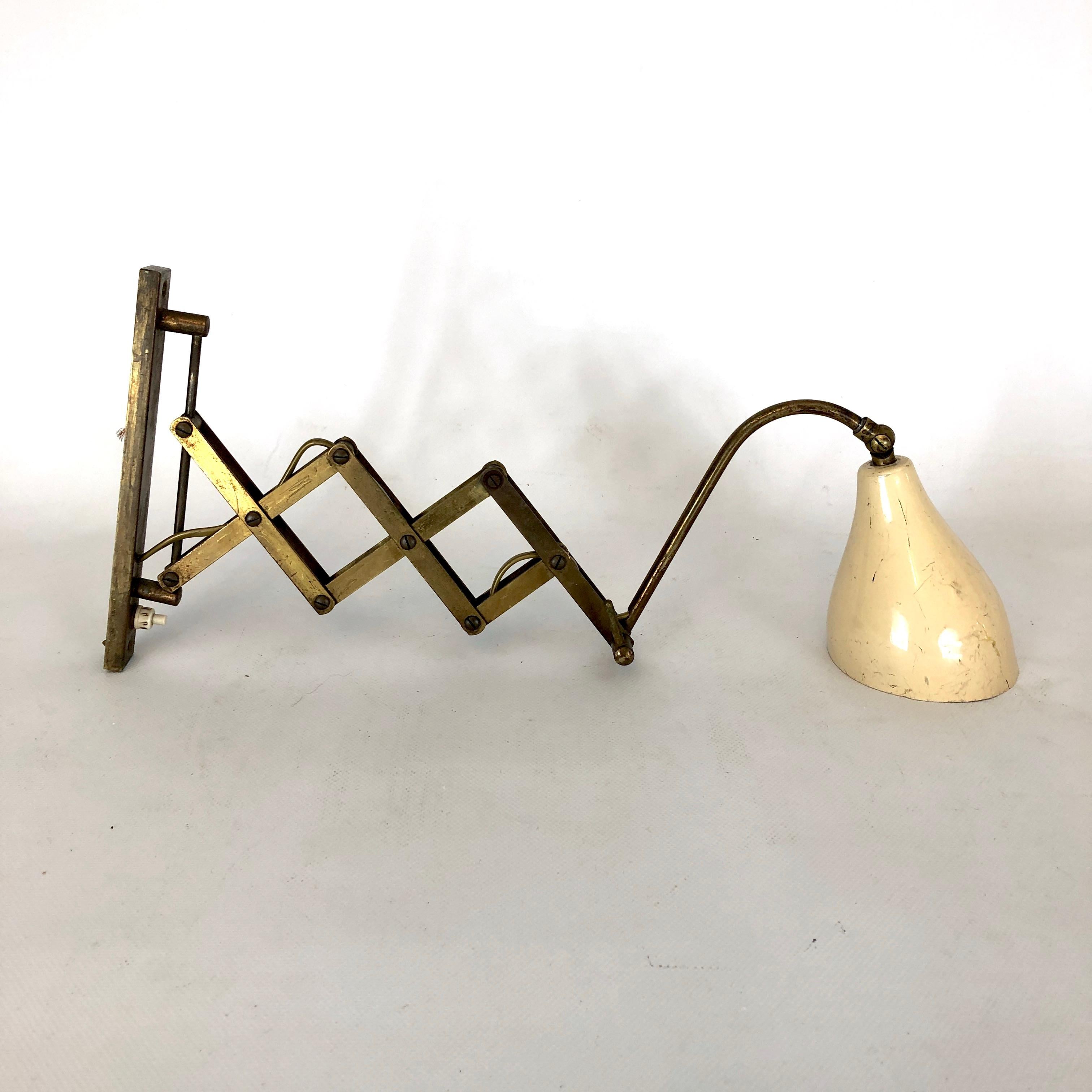 Stilnovo Style, Mid-Century Brass Scissor Wall Lamp from 50s For Sale 8