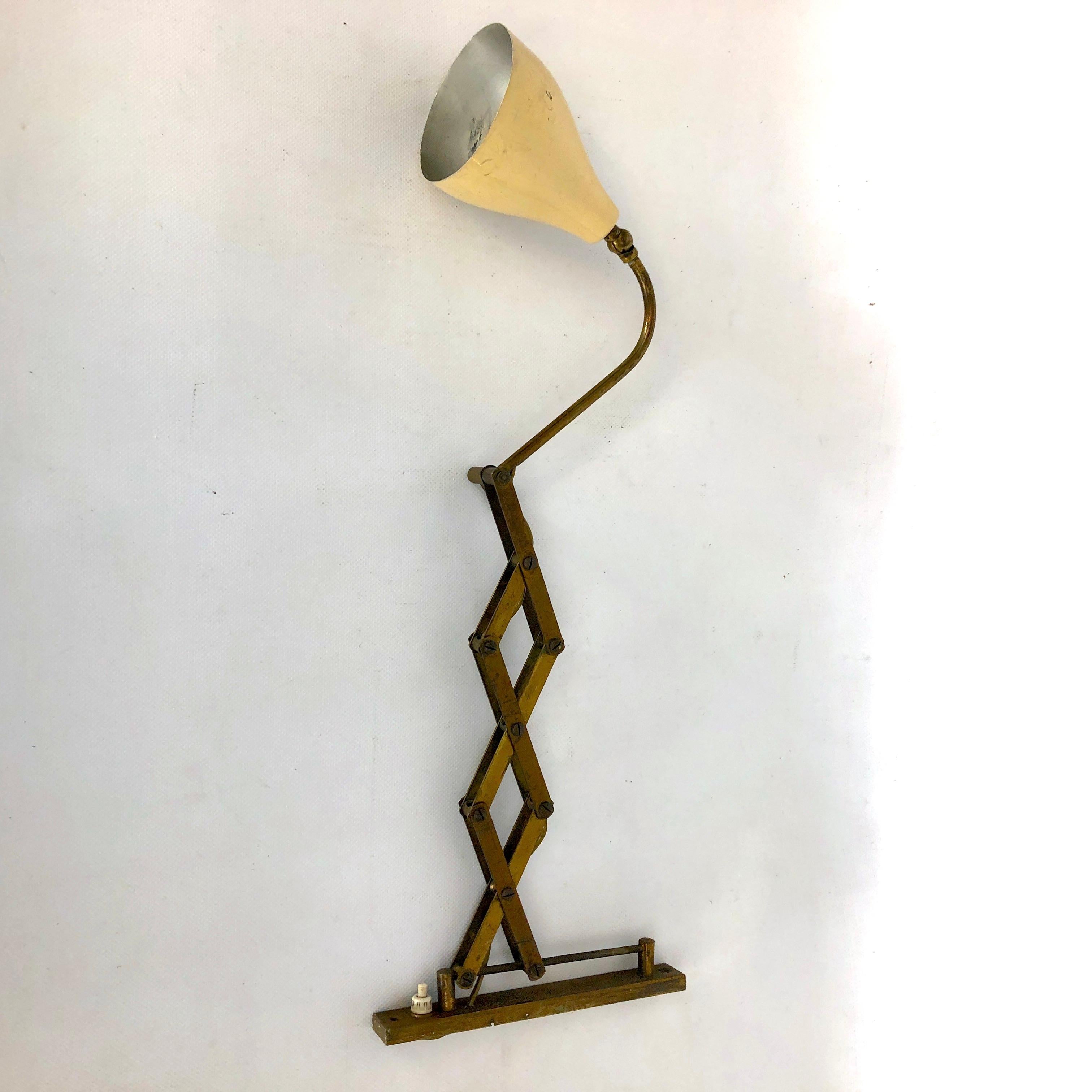 Stilnovo Style, Mid-Century Brass Scissor Wall Lamp from 50s For Sale 3