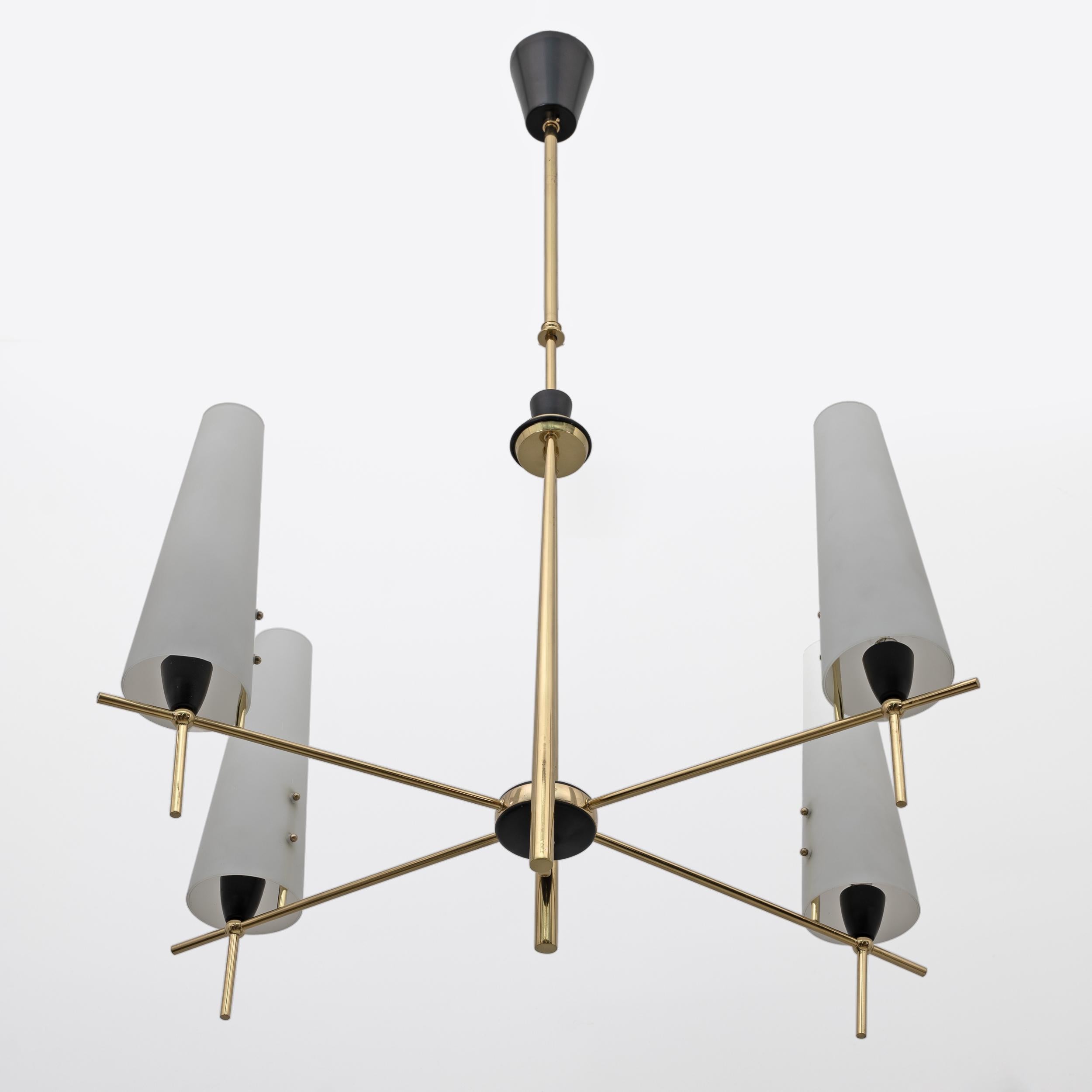 Stilnovo Style Mid-century Modern Italian Brass and Opaline Glass Chandelier 60s For Sale 2
