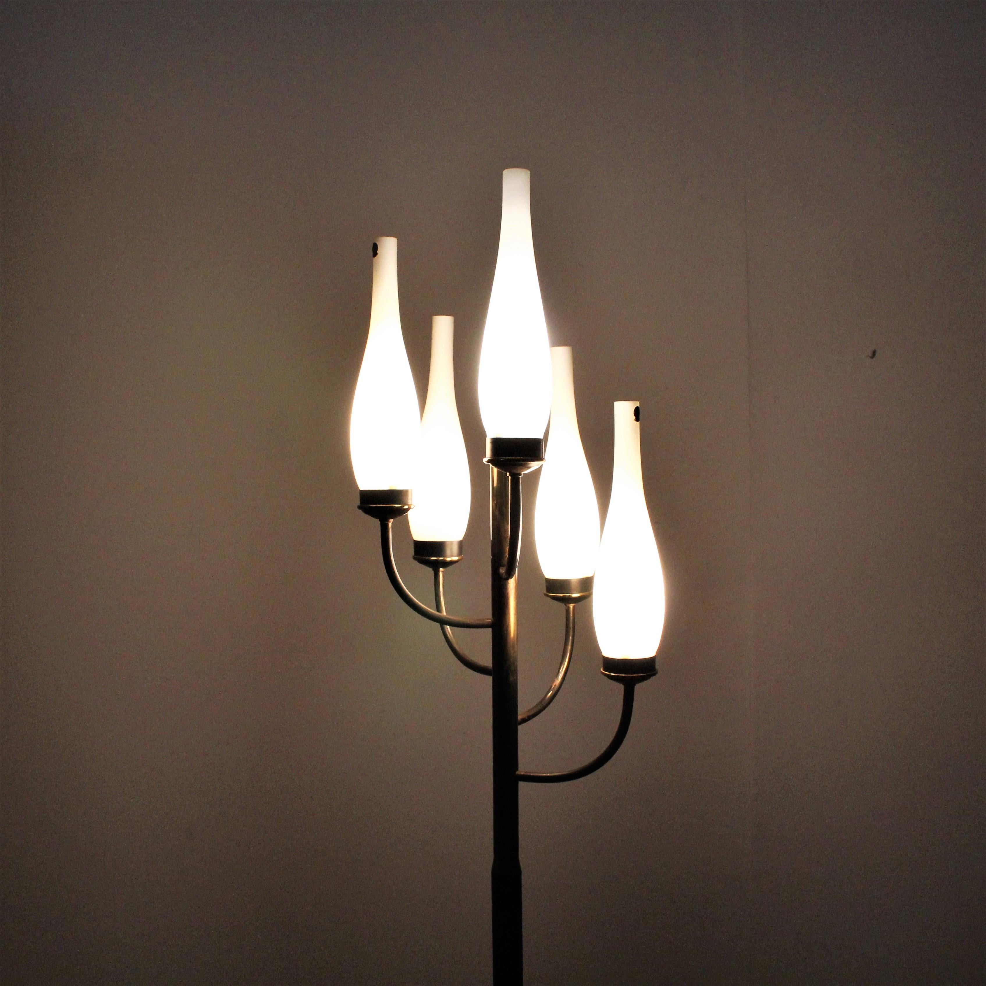 Stilnovo Style Midcentury White Opaline and Metal Floor Lamp, Italy, 1960s 10