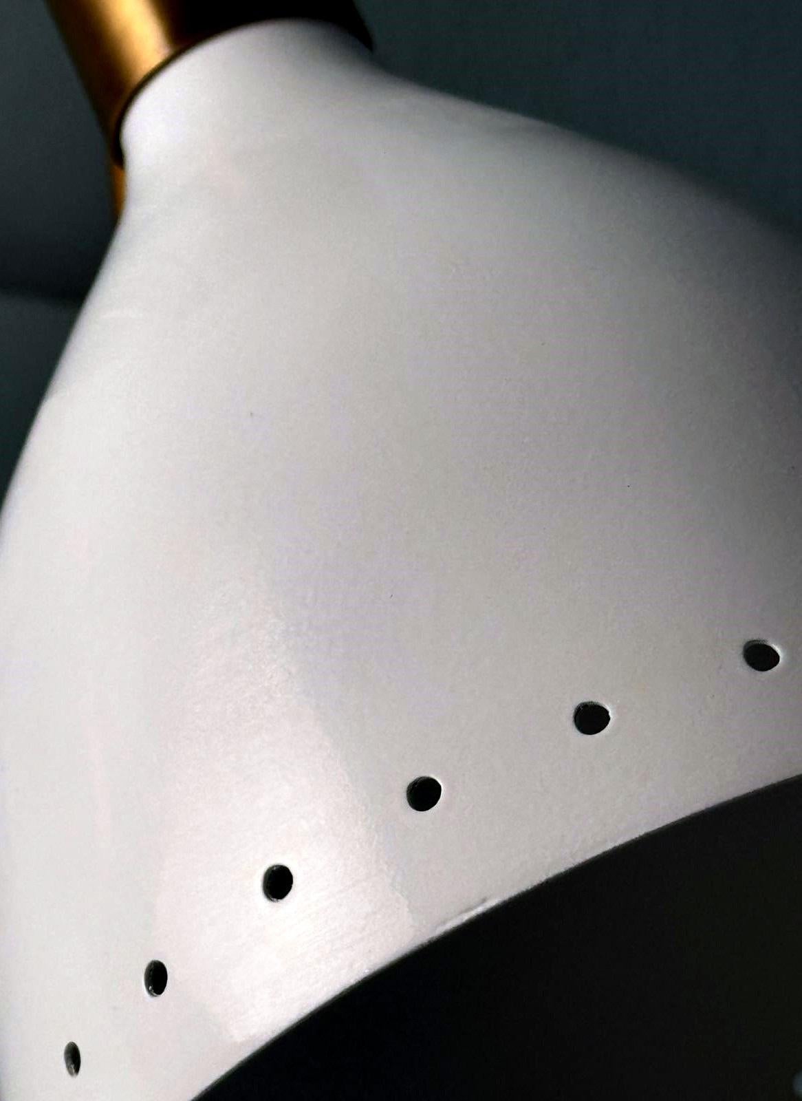 Stilnovo Stil-Paar  Italienische Wandleuchten aus Messing und lackiertem Metall im Angebot 11