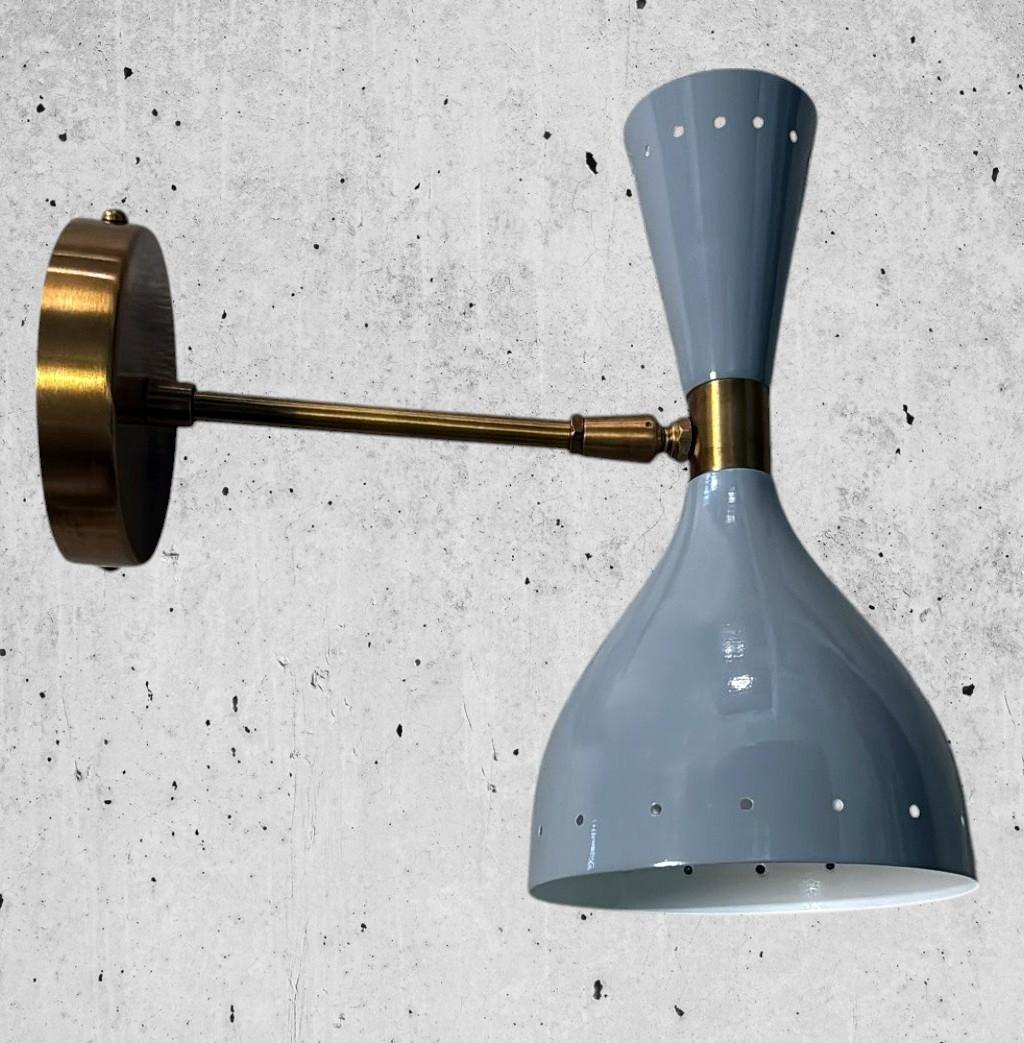 Stilnovo Style Pair Of Italian Brass And Painted Grey Metal Wall Sconces For Sale 6