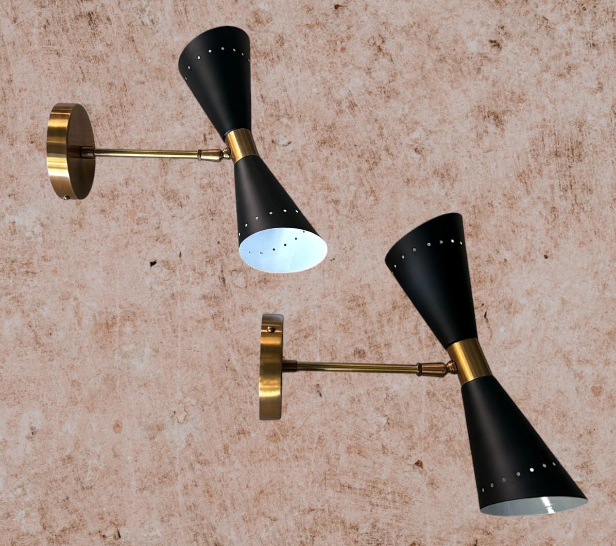 Stilnovo Style Pair Of Italian Wall Lights In Lacquered Metal And Brass For Sale 1
