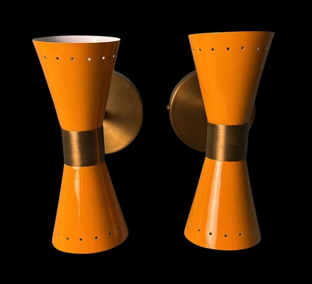 Painted Stilnovo Style  Pair Of Italian Wall Sconces In Lacquered Metal And Brass For Sale