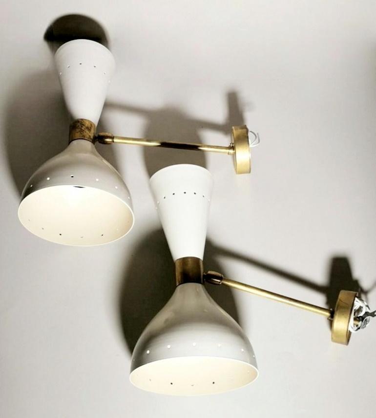 Stilnovo Style Pair of Italian Wall Sconces Painted Metal and Brass Mod.Diabolo In Good Condition In Prato, Tuscany