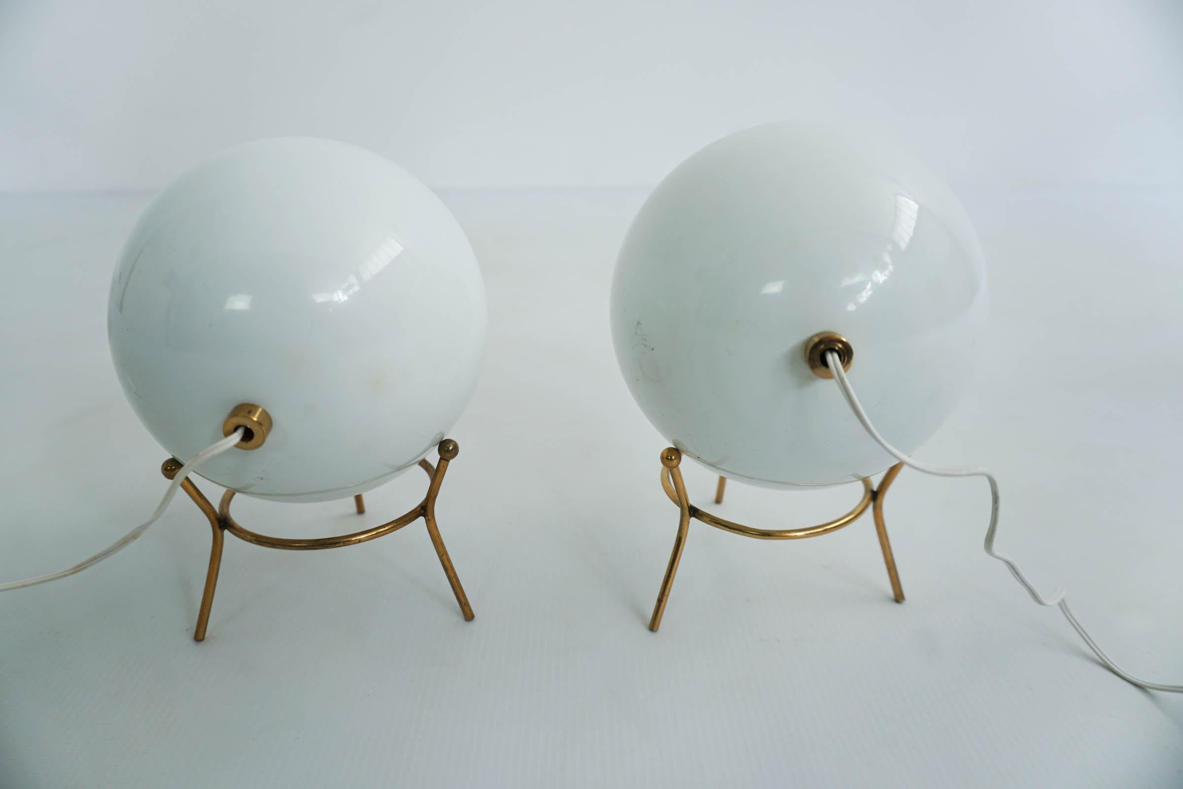 Italian Stilnovo style Pair of White Bomb Table Lamps by Gilardi & Barzaghi, Italy, 1950