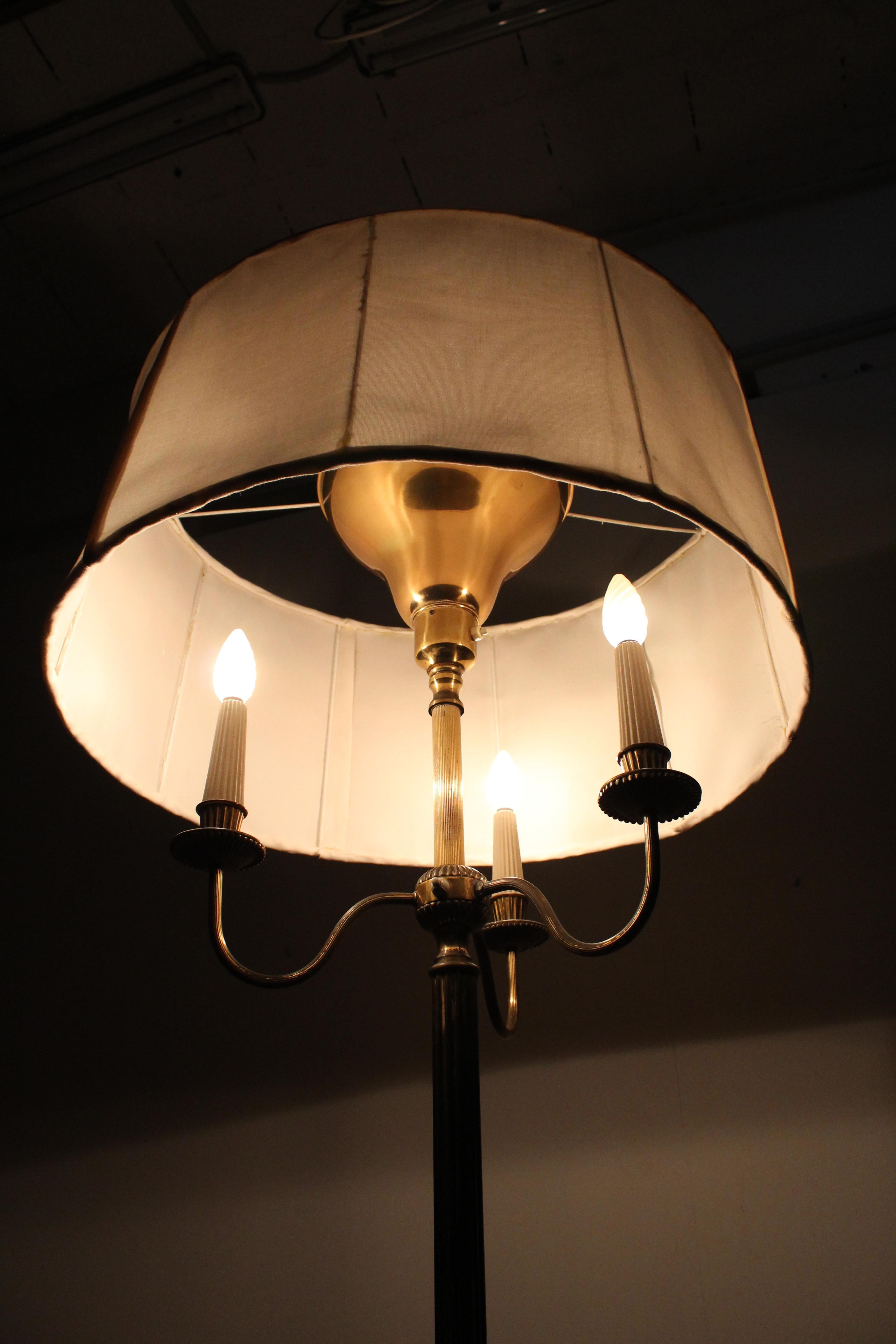 Midcentury Brass Floor Lamp Stilnovo Style Production Italy 1950s  12