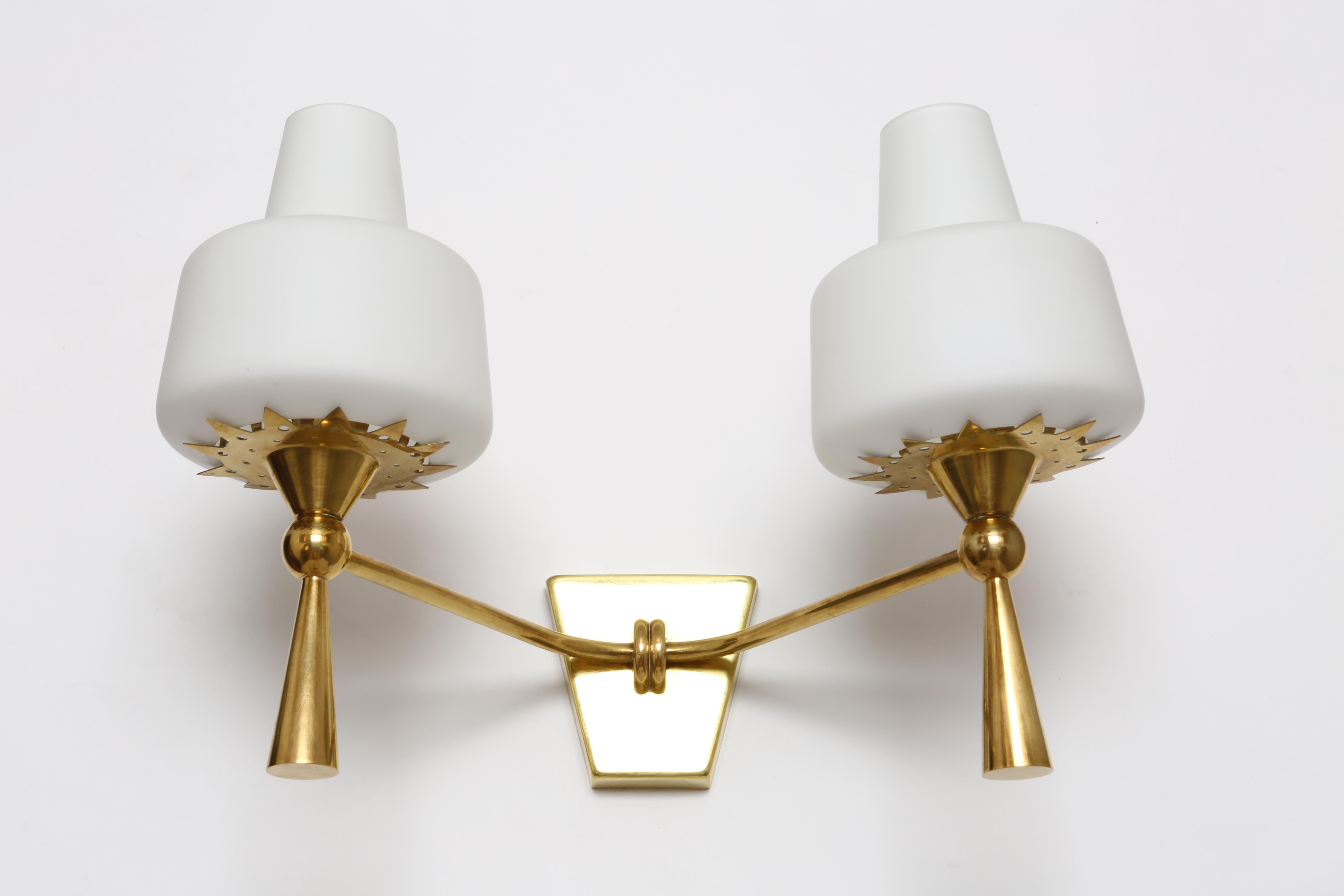 Apliques estilo Stilnovo, Italia circa 1960s Latón en venta