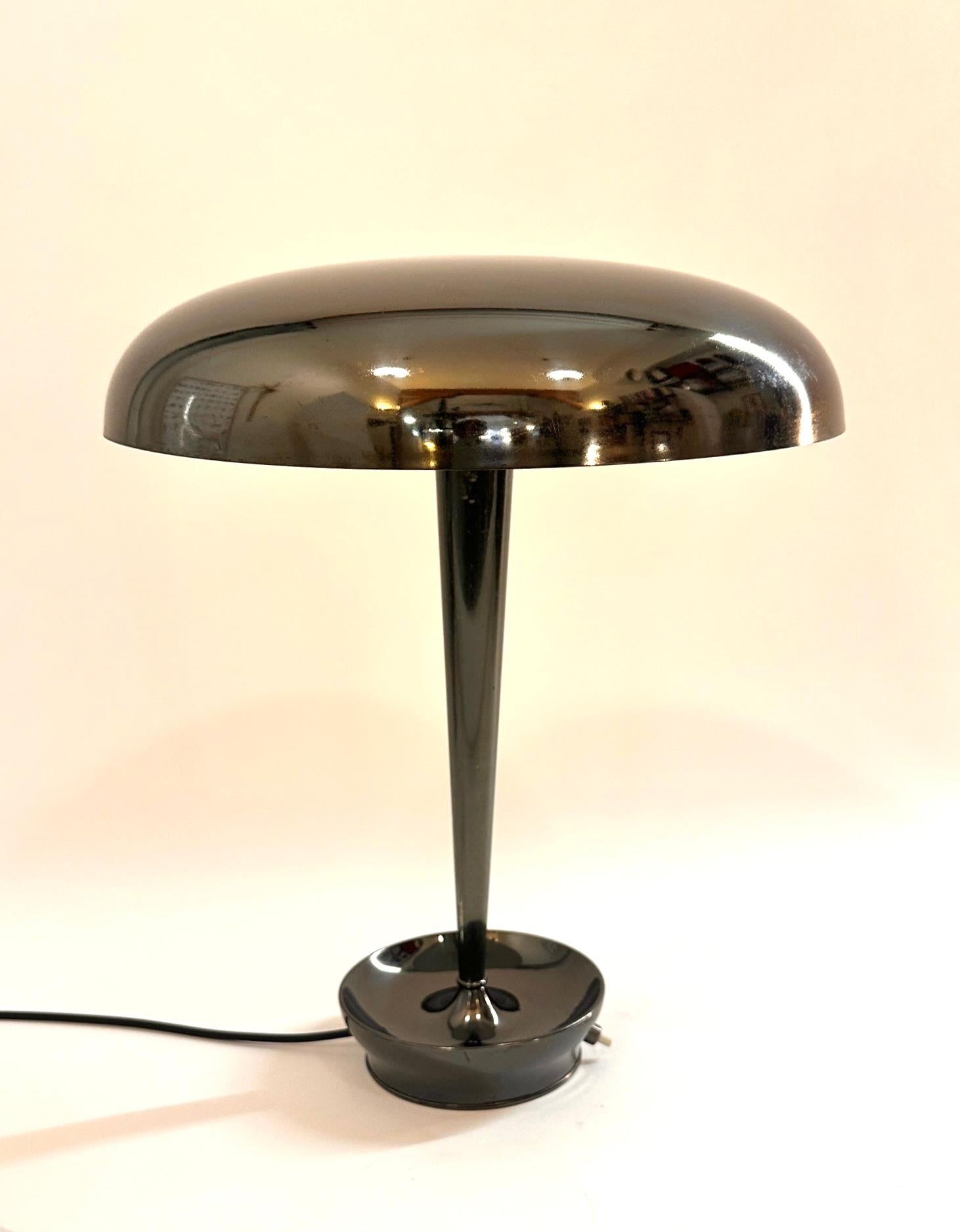 Stilnovo Tisch-/Schreibtischlampe Mod.  D 4639 . Mailand . 1950 im Angebot 2