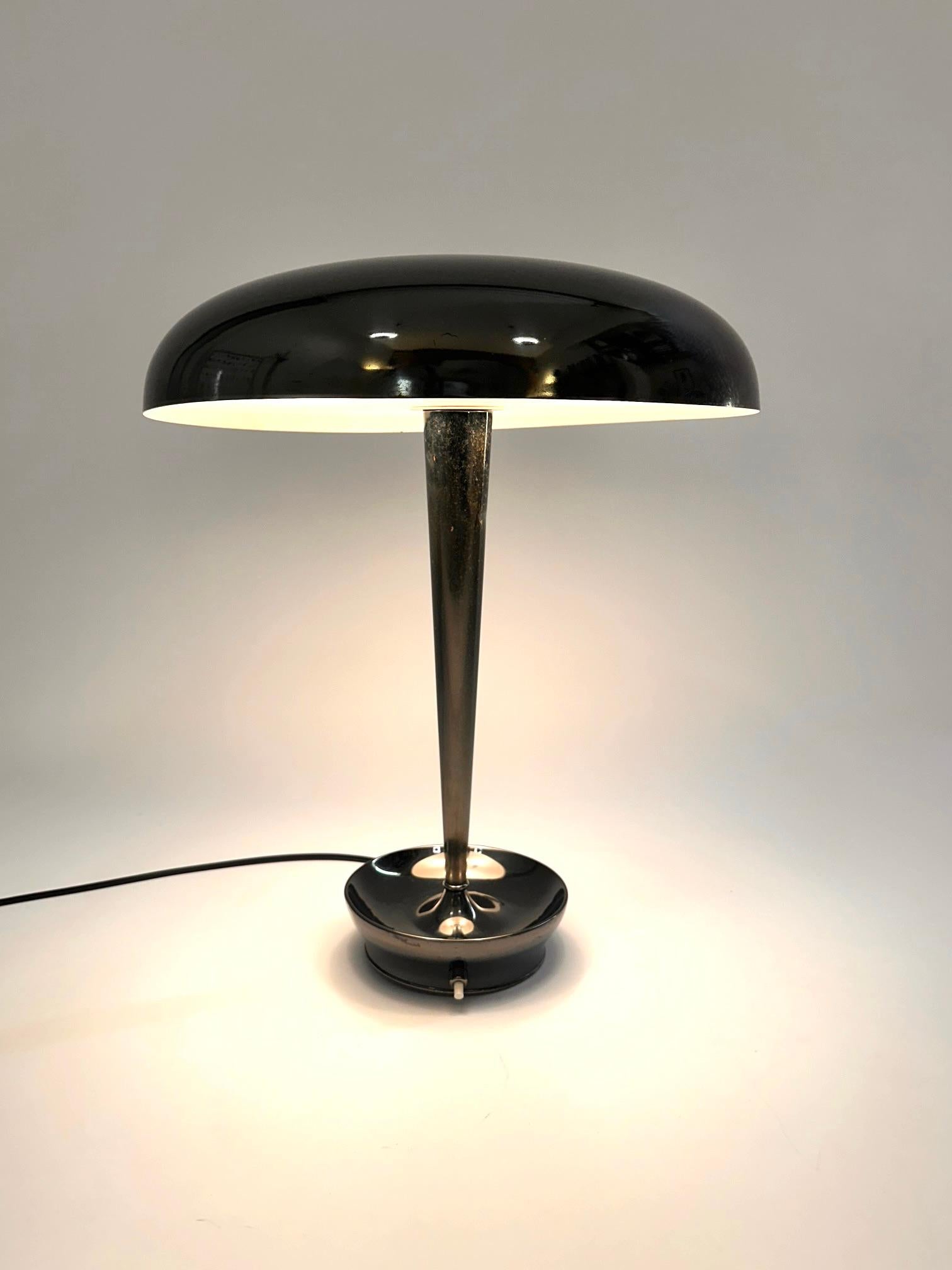 Stilnovo Tisch-/Schreibtischlampe Mod.  D 4639 . Mailand . 1950 im Zustand „Gut“ im Angebot in Madrid, ES