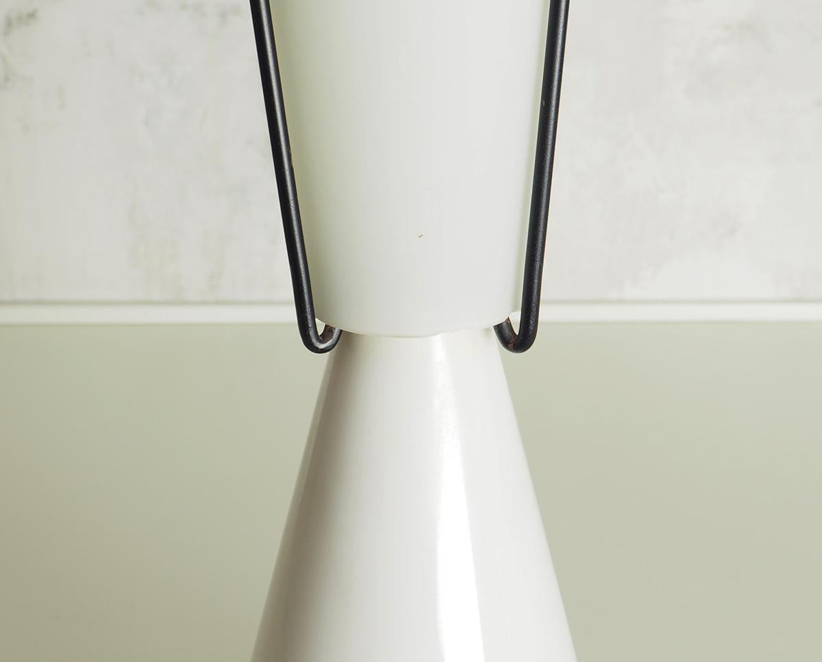 Lacquered Stilnovo Table Lamp Attributed to Ettore Sottsass, Milano, 1950s For Sale