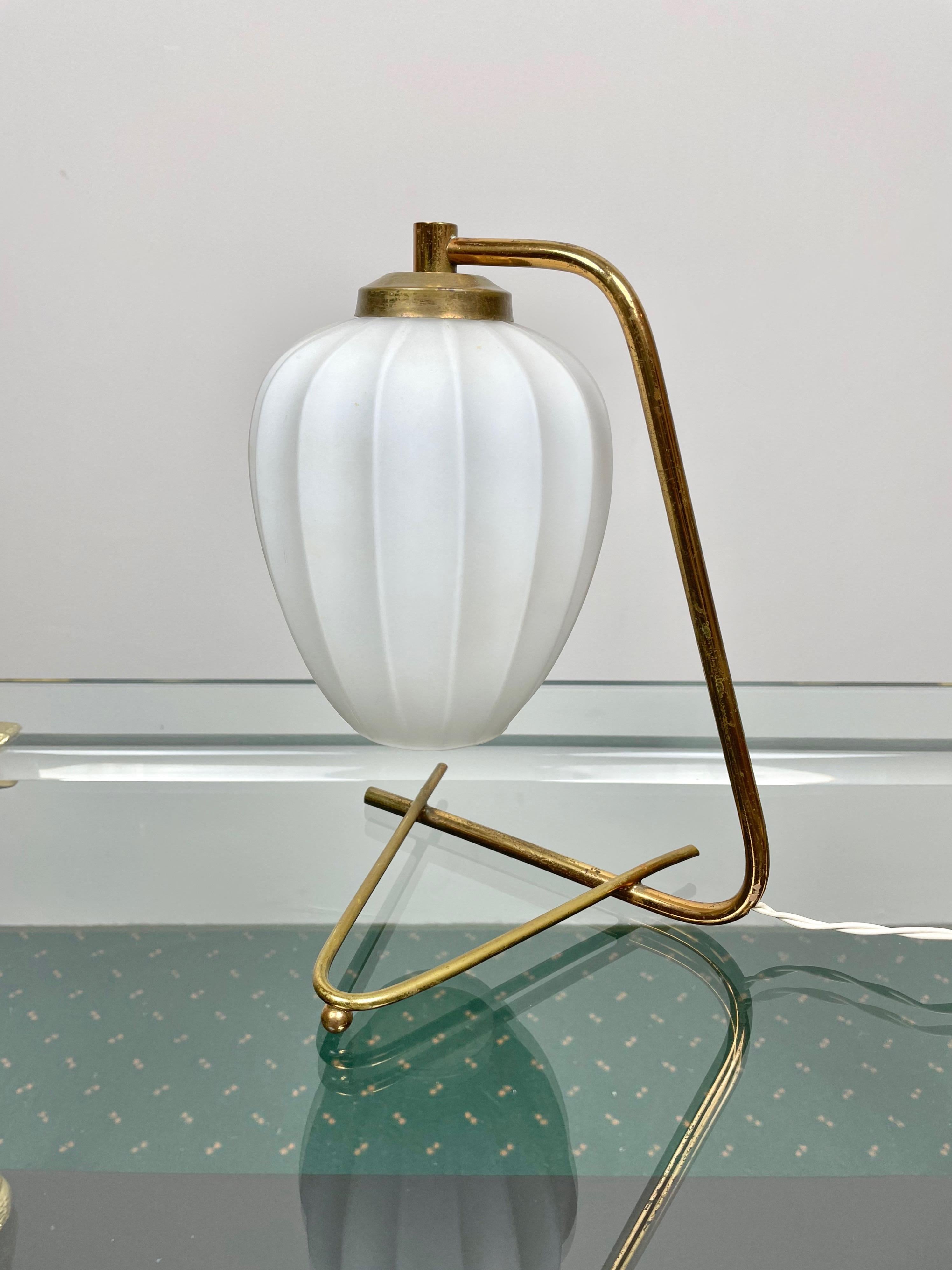 Mid-Century Modern Table Lamp Brass and Opaline Glass, Italy, 1950s