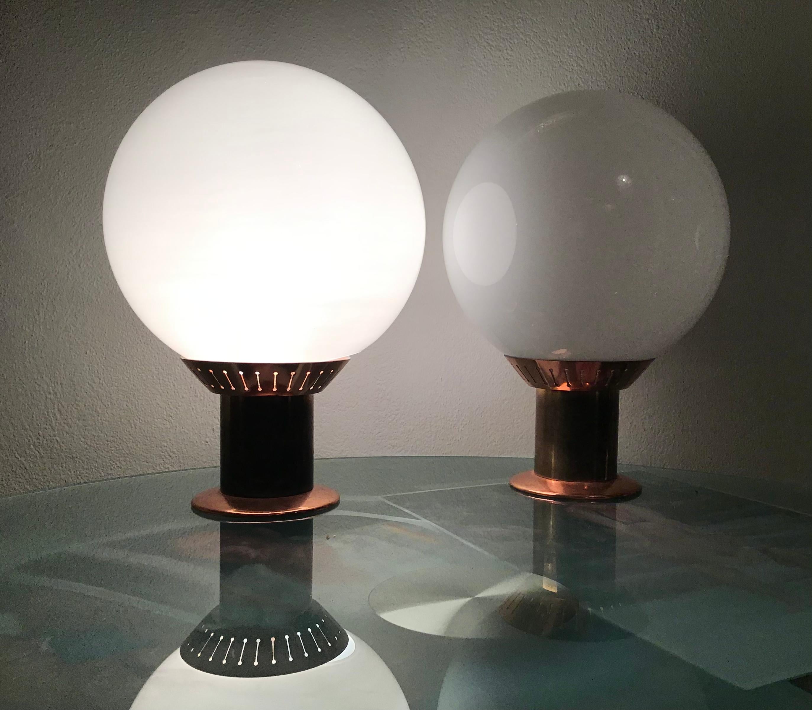 Lampe de bureau Stilnovo en laiton et verre, 1950, Italie en vente 11