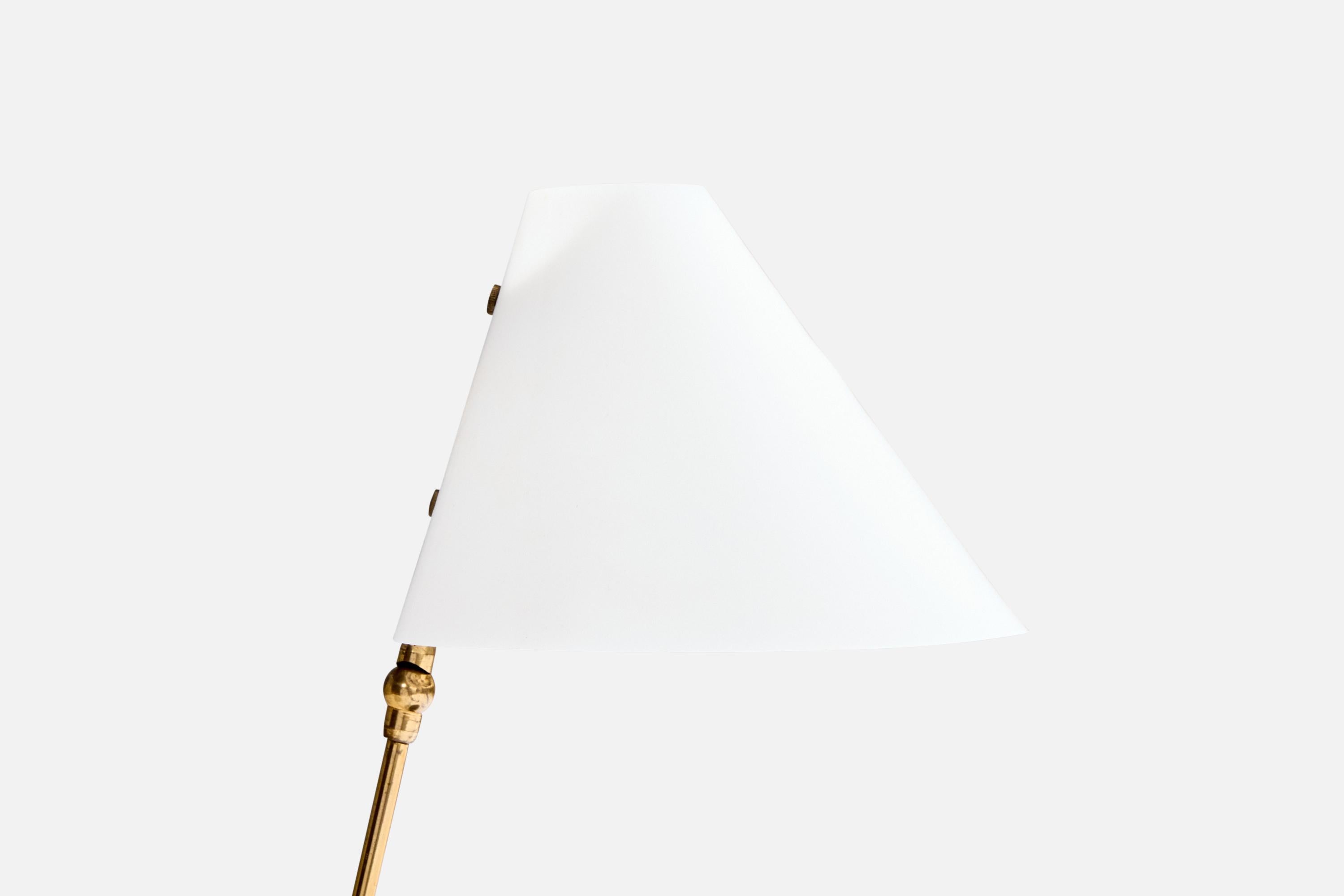 italien Stilnovo, lampe de table, laiton, métal, acrylique, Italie, années 1960 en vente