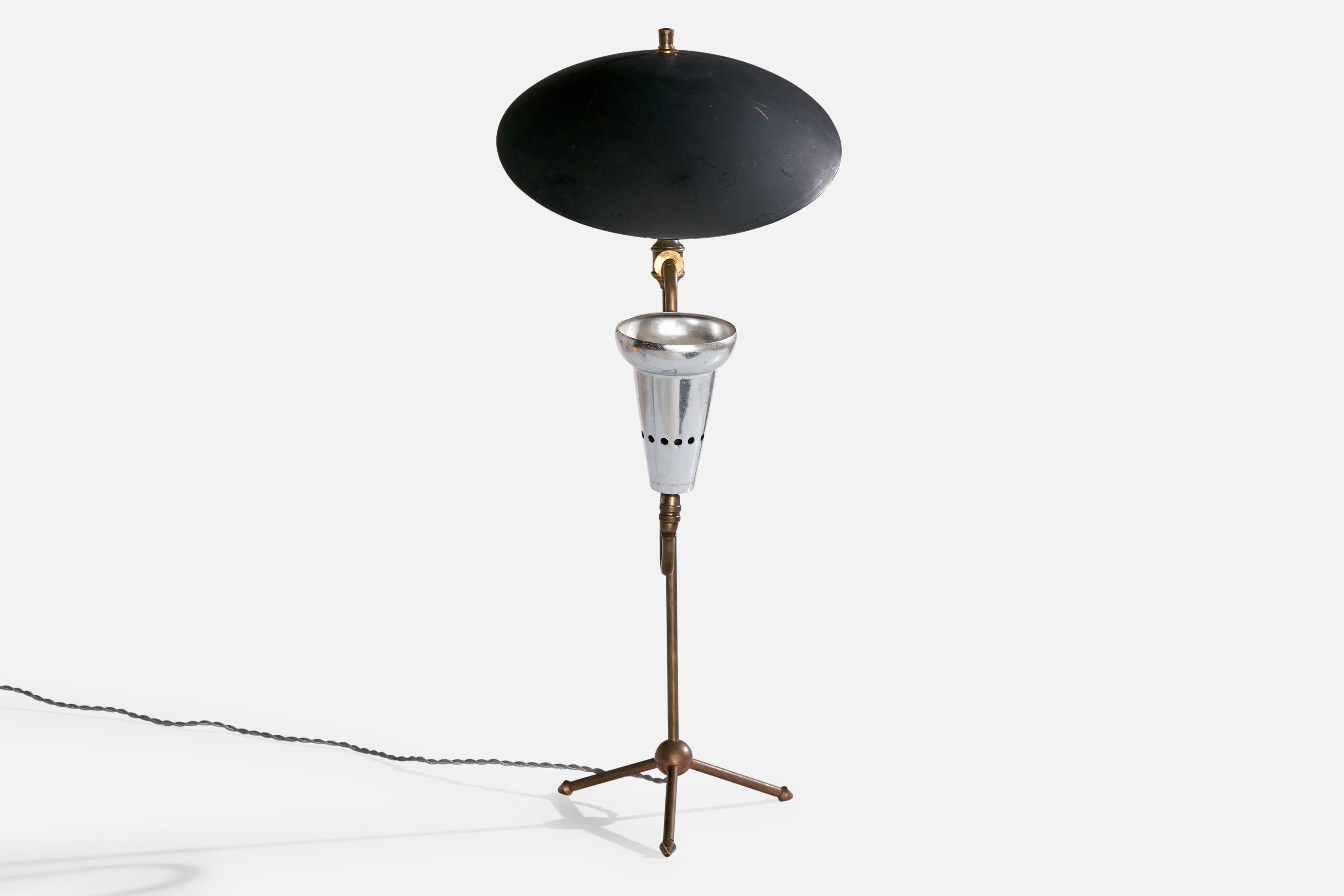 Stilnovo, Lampada da tavolo, Ottone, metallo, alluminio, Italia, anni '60 in vendita 3