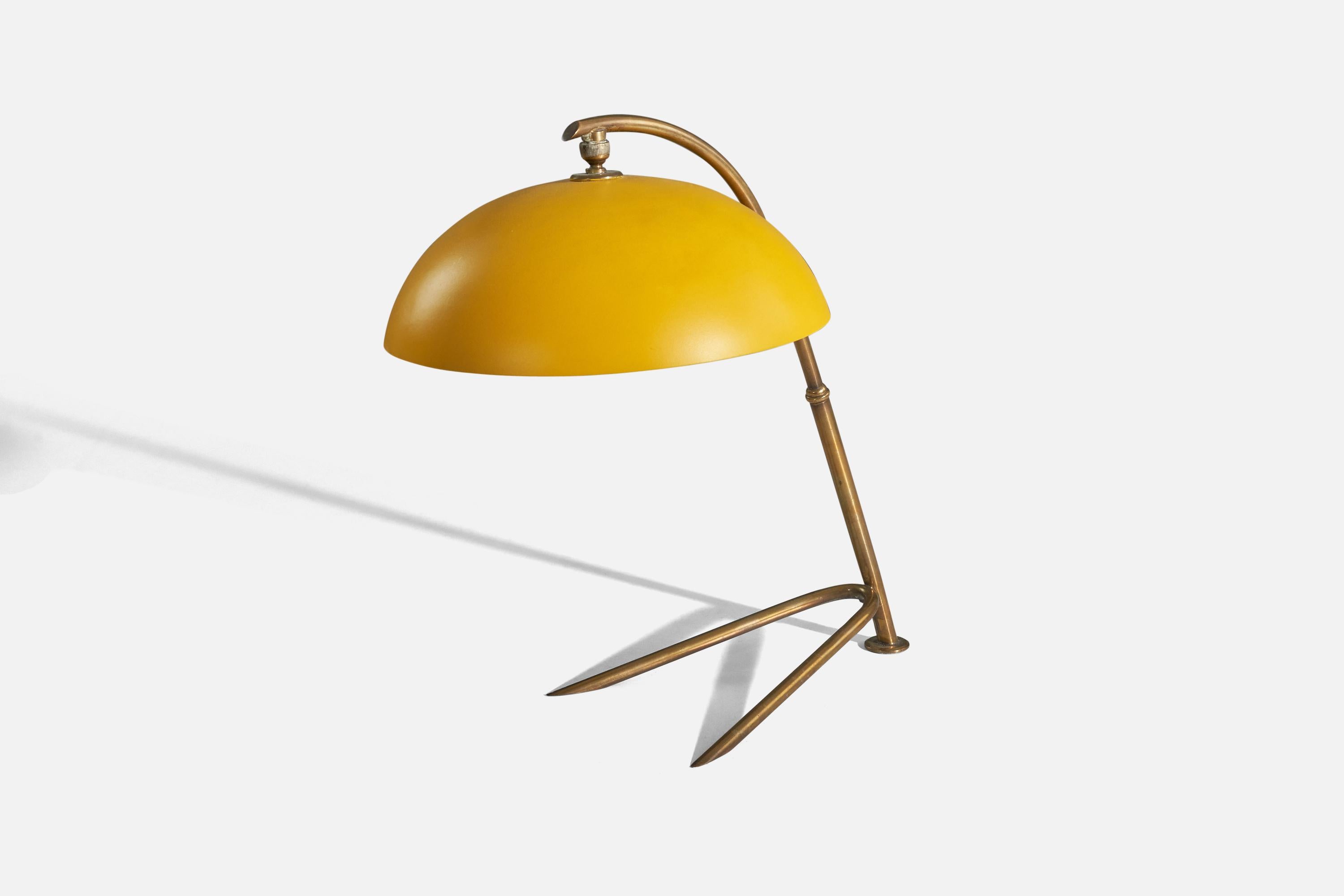 Mid-Century Modern Stilnovo, Table Lamp, Brass, Yellow-Lacquered Metal, Italy, 1950s For Sale