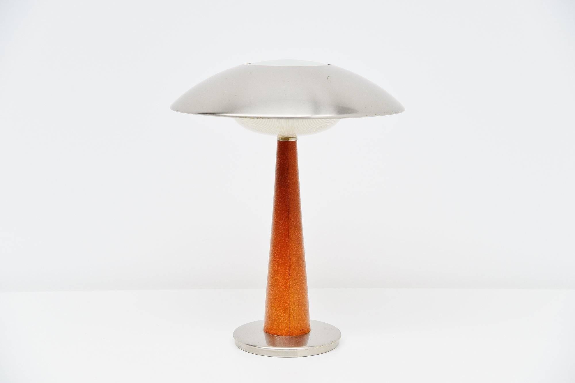 Stilnovo Table Lamp Leather Model 8041, Italy, 1960 For Sale 2