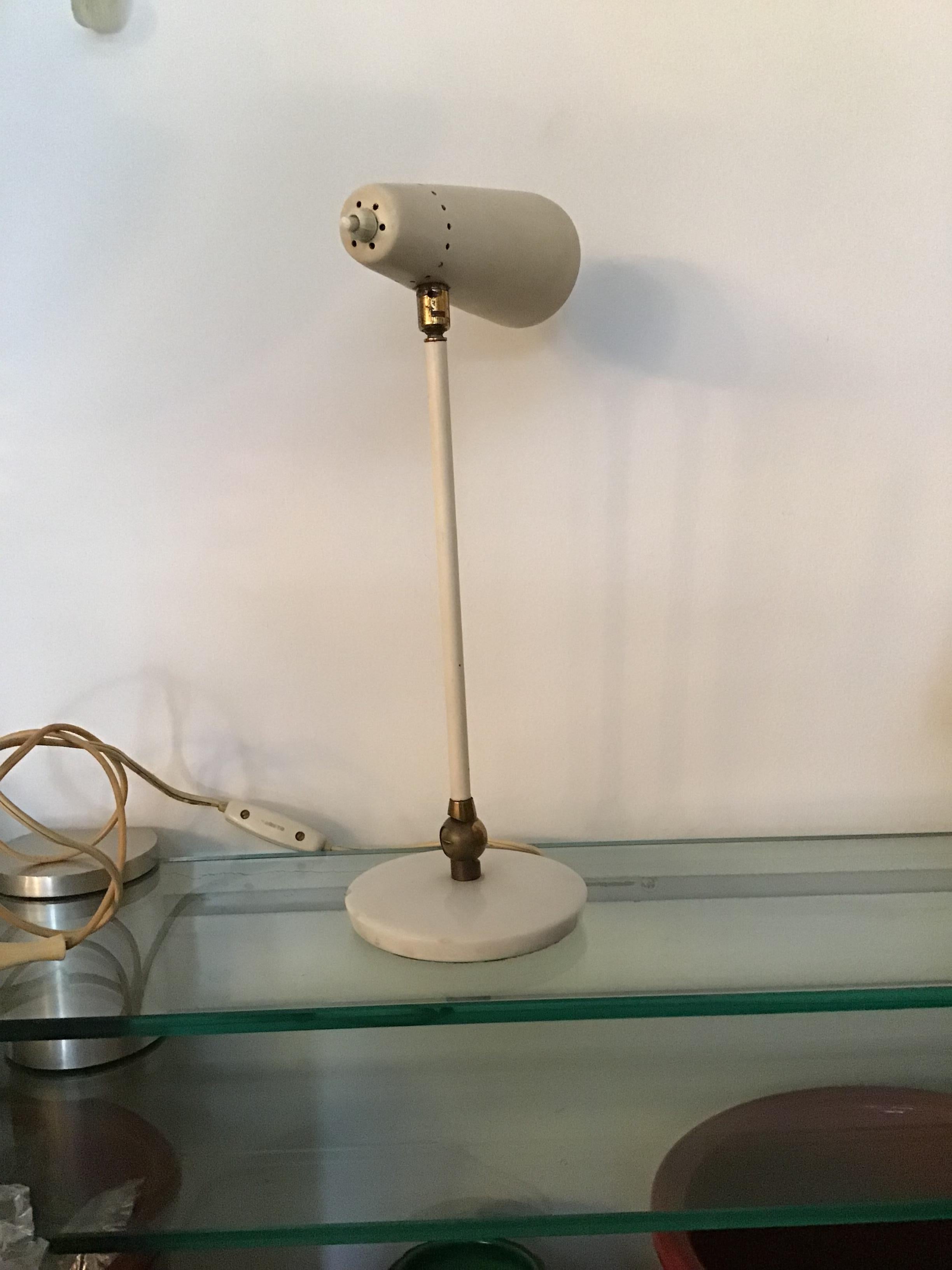 italien Lampe de table de style Stilnovo Marbre Laiton Métal 1950 Italie en vente