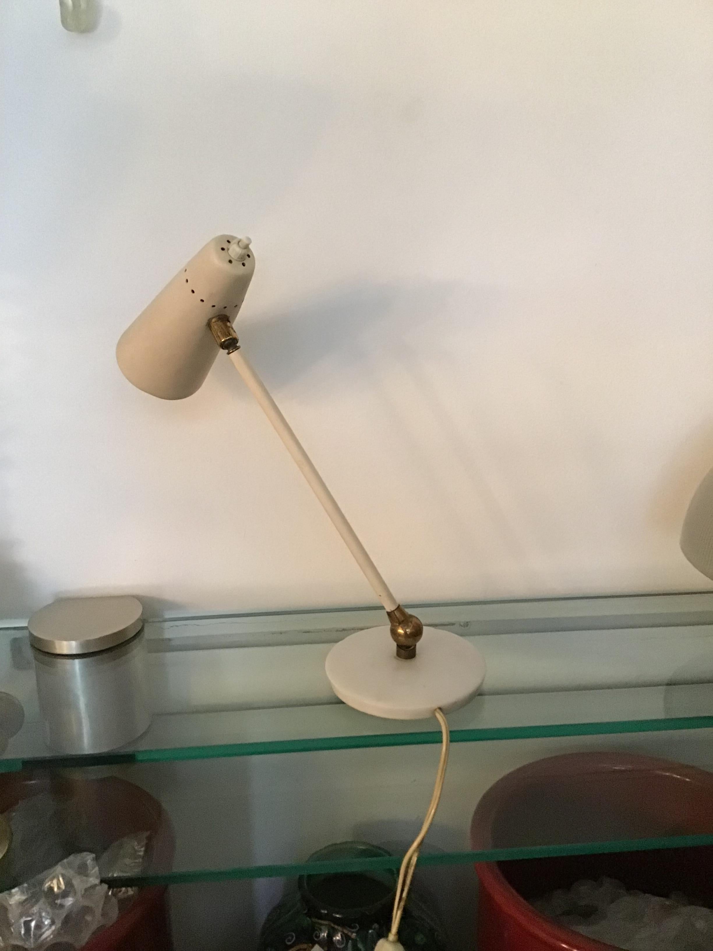 Milieu du XXe siècle Lampe de table de style Stilnovo Marbre Laiton Métal 1950 Italie en vente