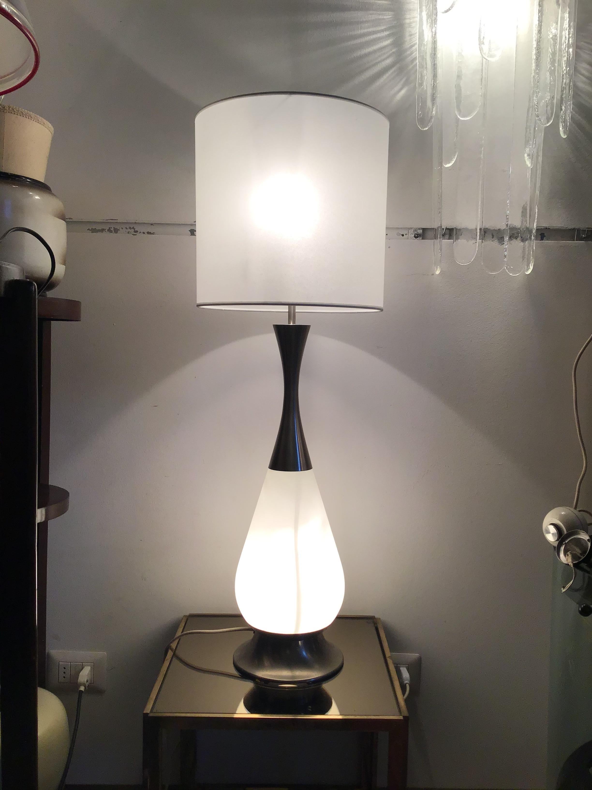 Stilnovo Style Table Lamp Metal Crome Opaline Glass Parchment Lampshade, 1960 In Excellent Condition For Sale In Milano, IT