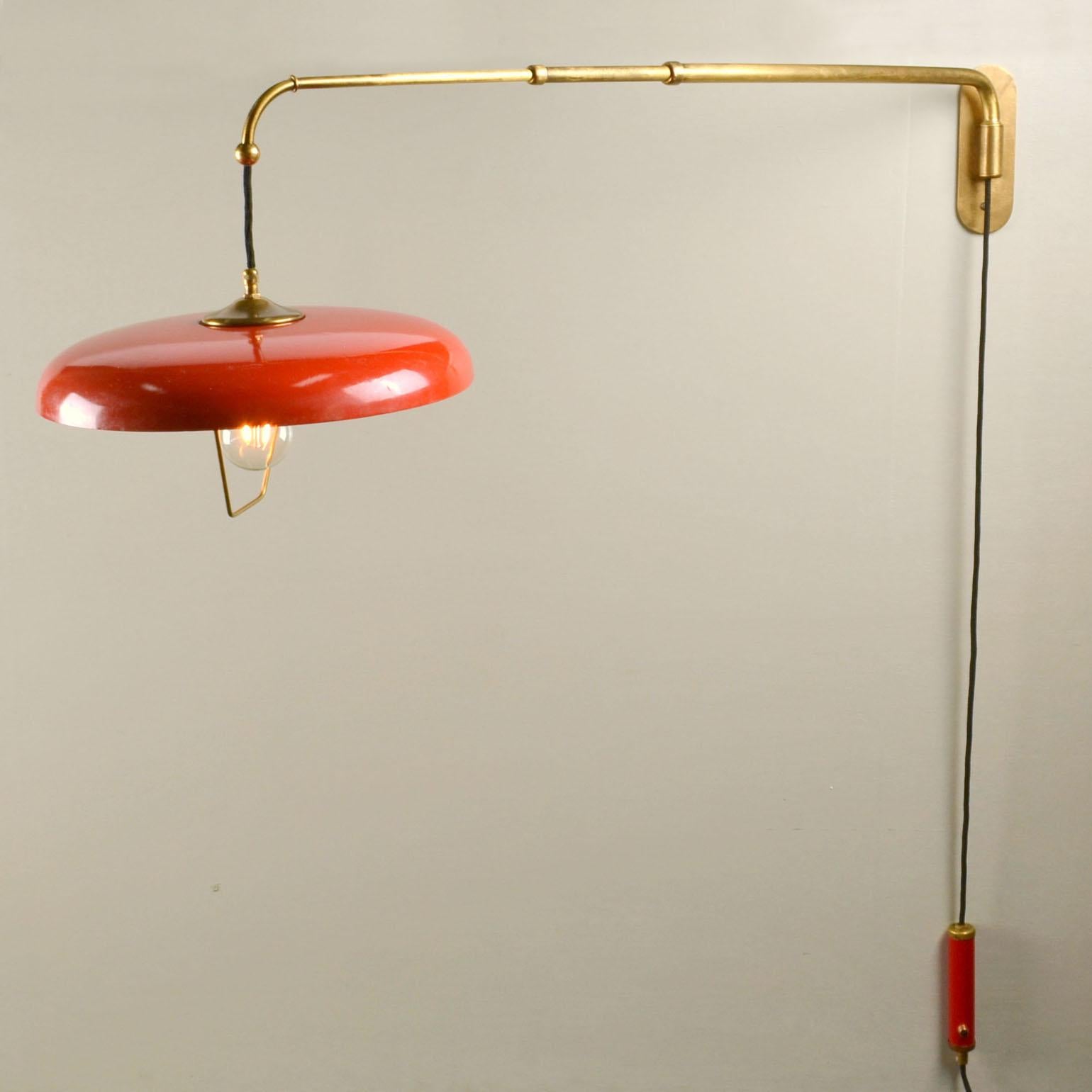 Stilnovo Telescoping Wall Lamp with Red Metal Shade and Counter Weight For Sale 7