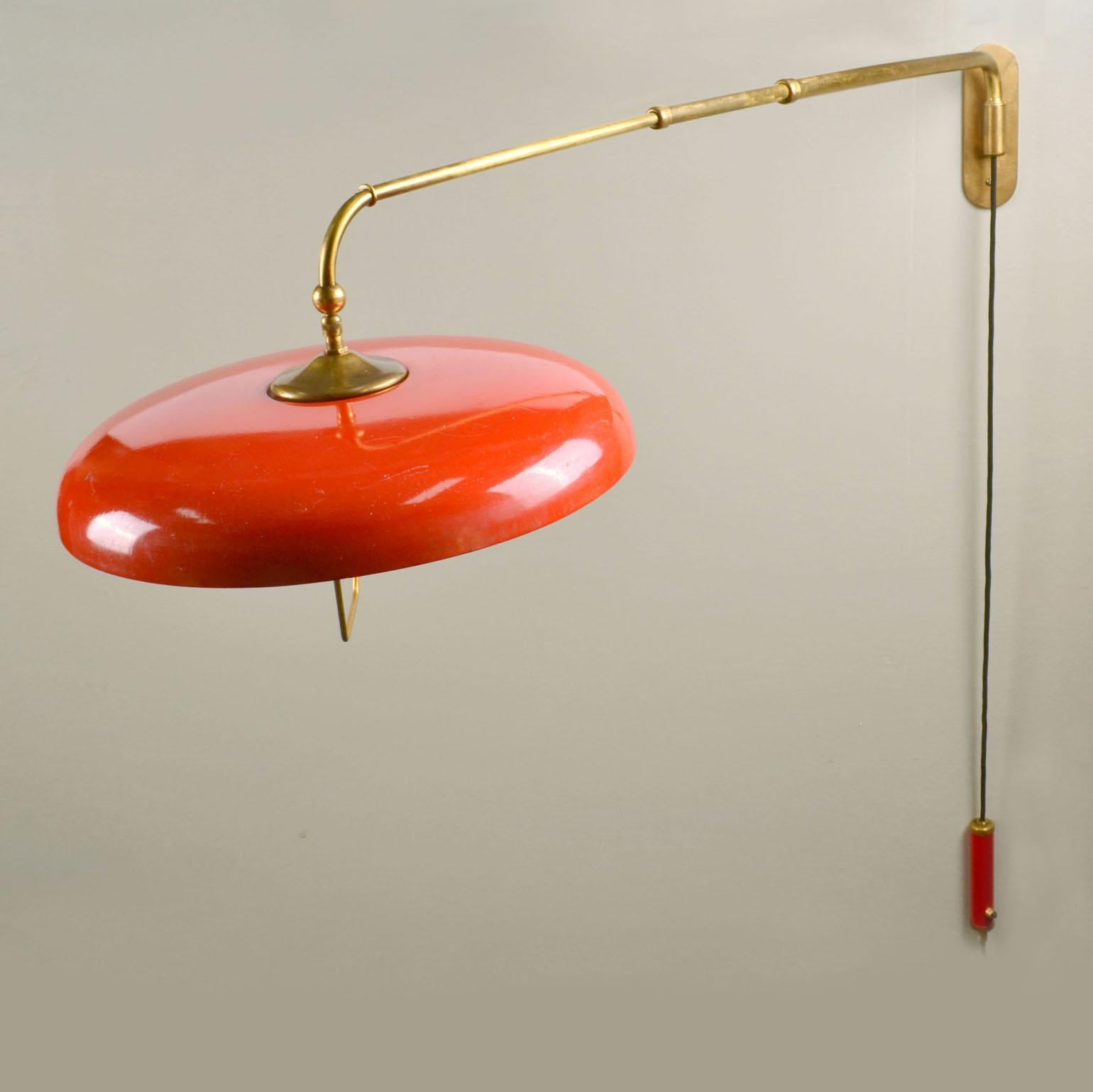 Stilnovo Telescoping Wall Lamp with Red Metal Shade and Counter Weight For Sale 2