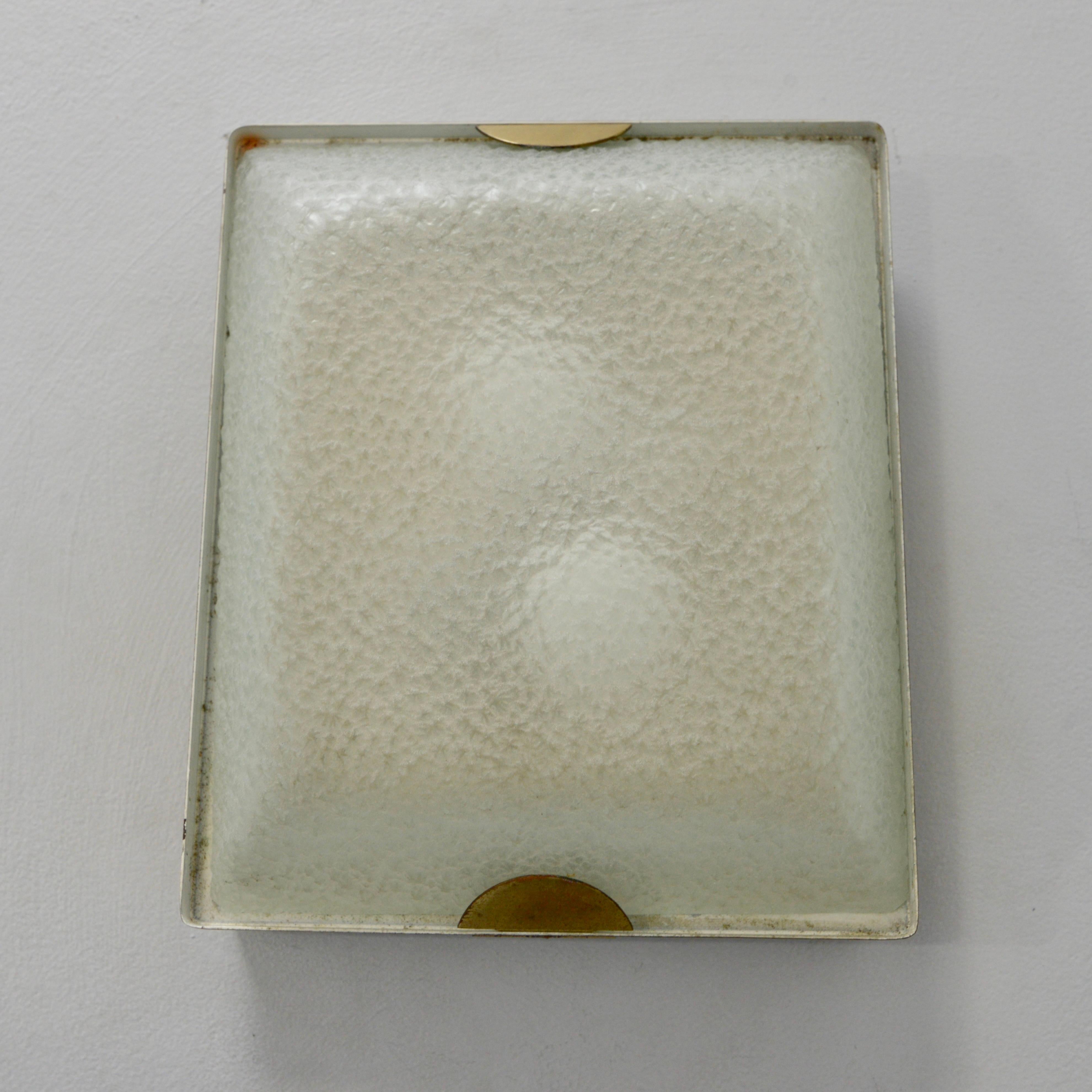 Stilnovo Textured Glass Sconce (13) In Good Condition For Sale In Los Angeles, CA