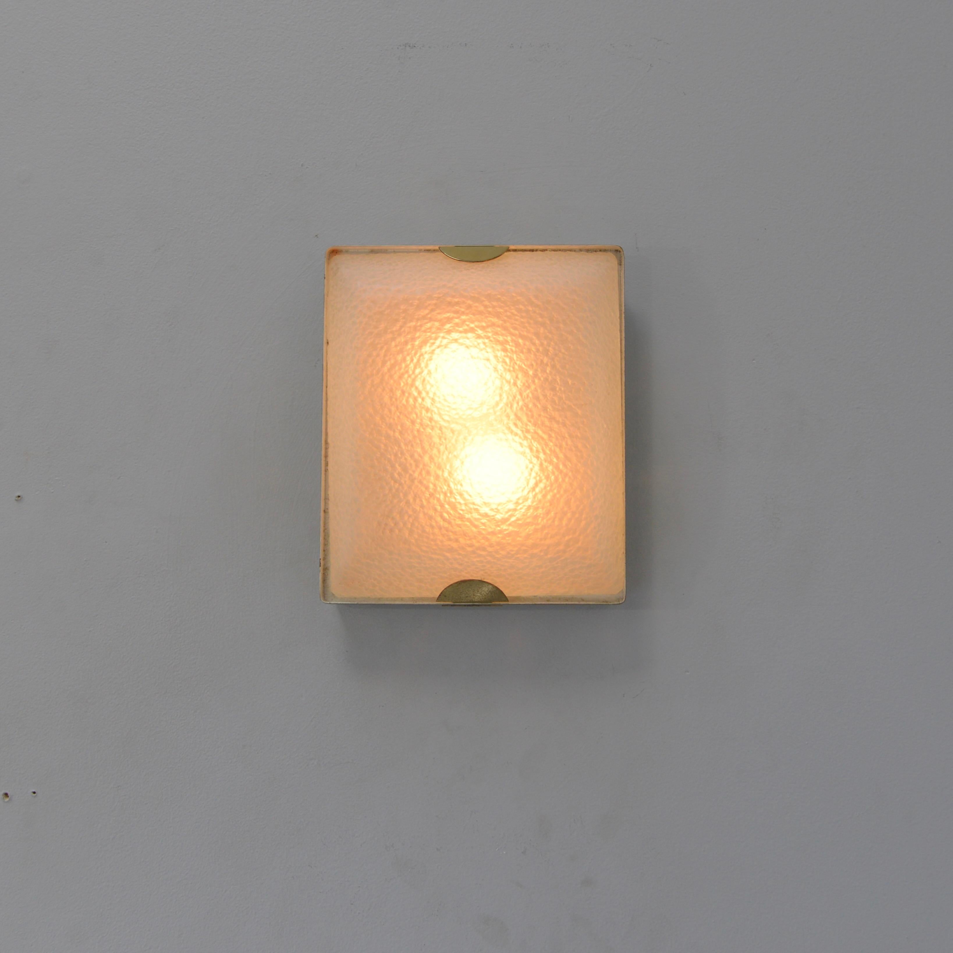 Mid-20th Century Stilnovo Textured Glass Sconce (13)