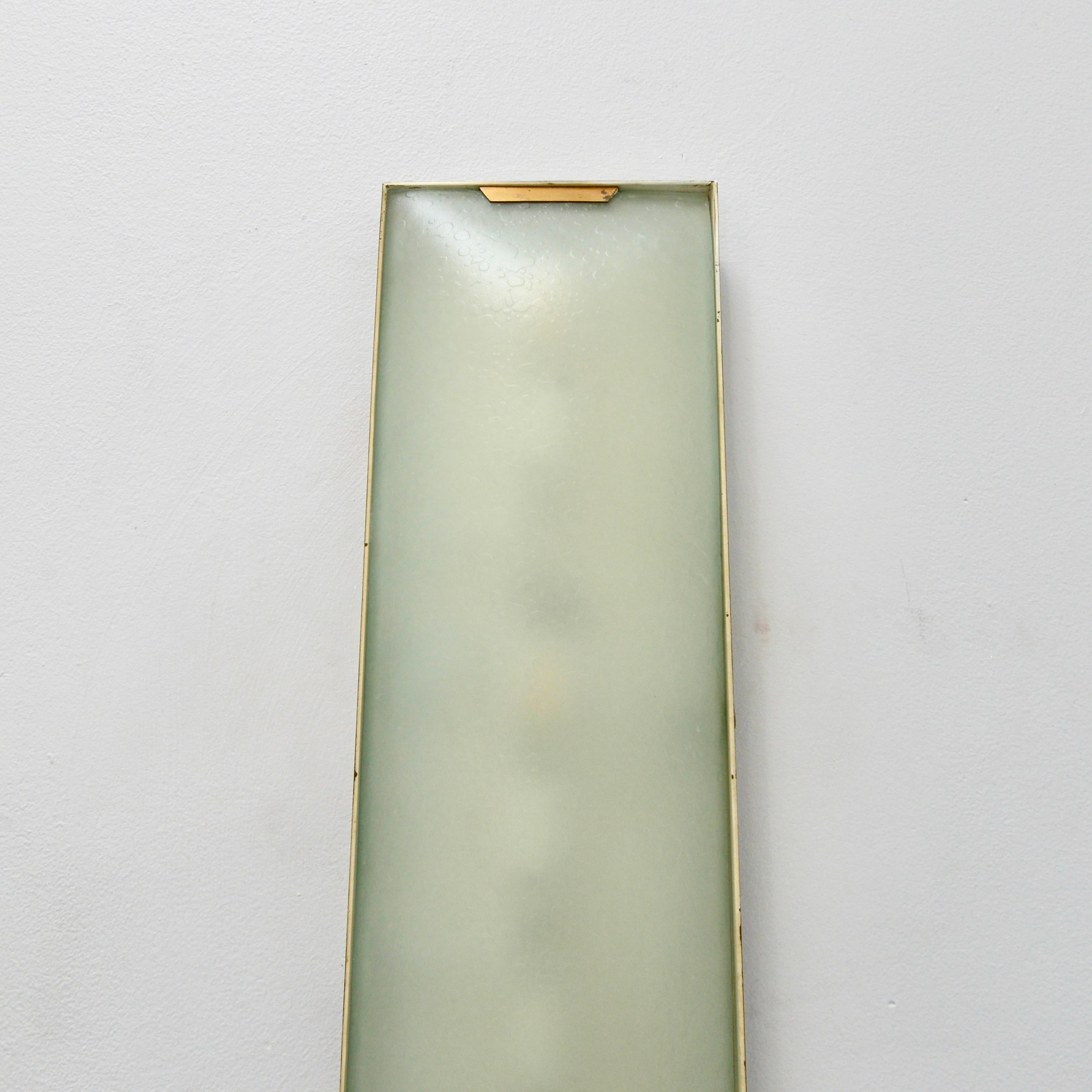 Brass Stilnovo Textured Glass Wall Fixture B For Sale