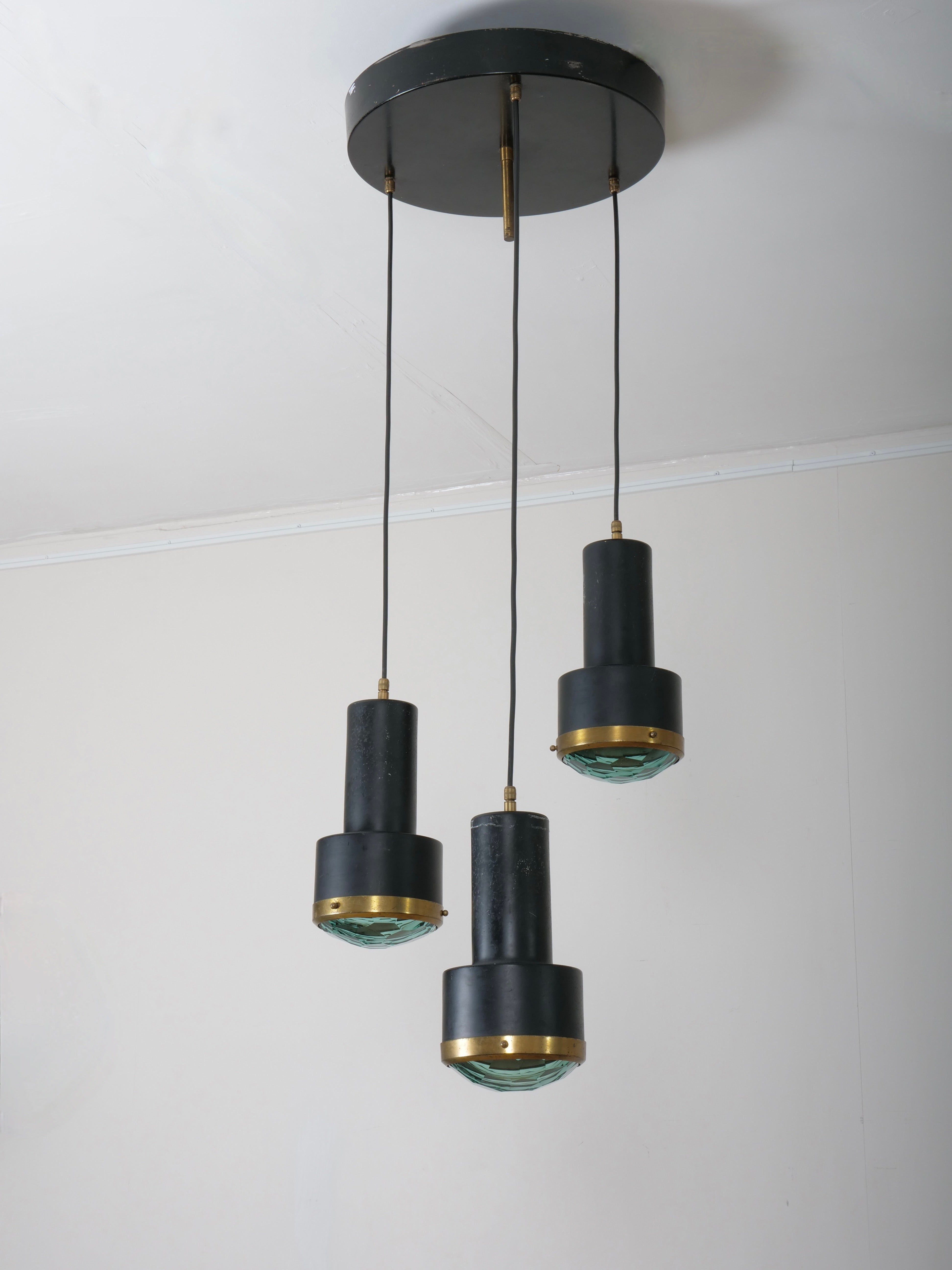 Three-Light Faceted Glass Chandelier Attributed to Stilnovo For Sale