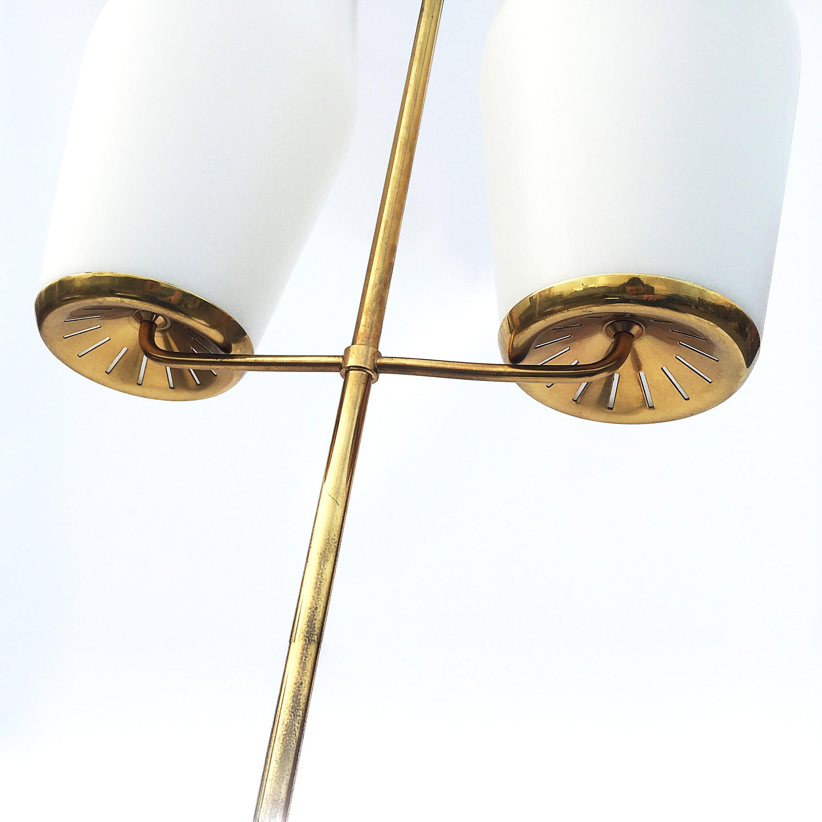 Mid-Century Italian Stilnovo Two Branch Brass and Marble Floor Lamp with Glass  In Good Condition For Sale In London, GB