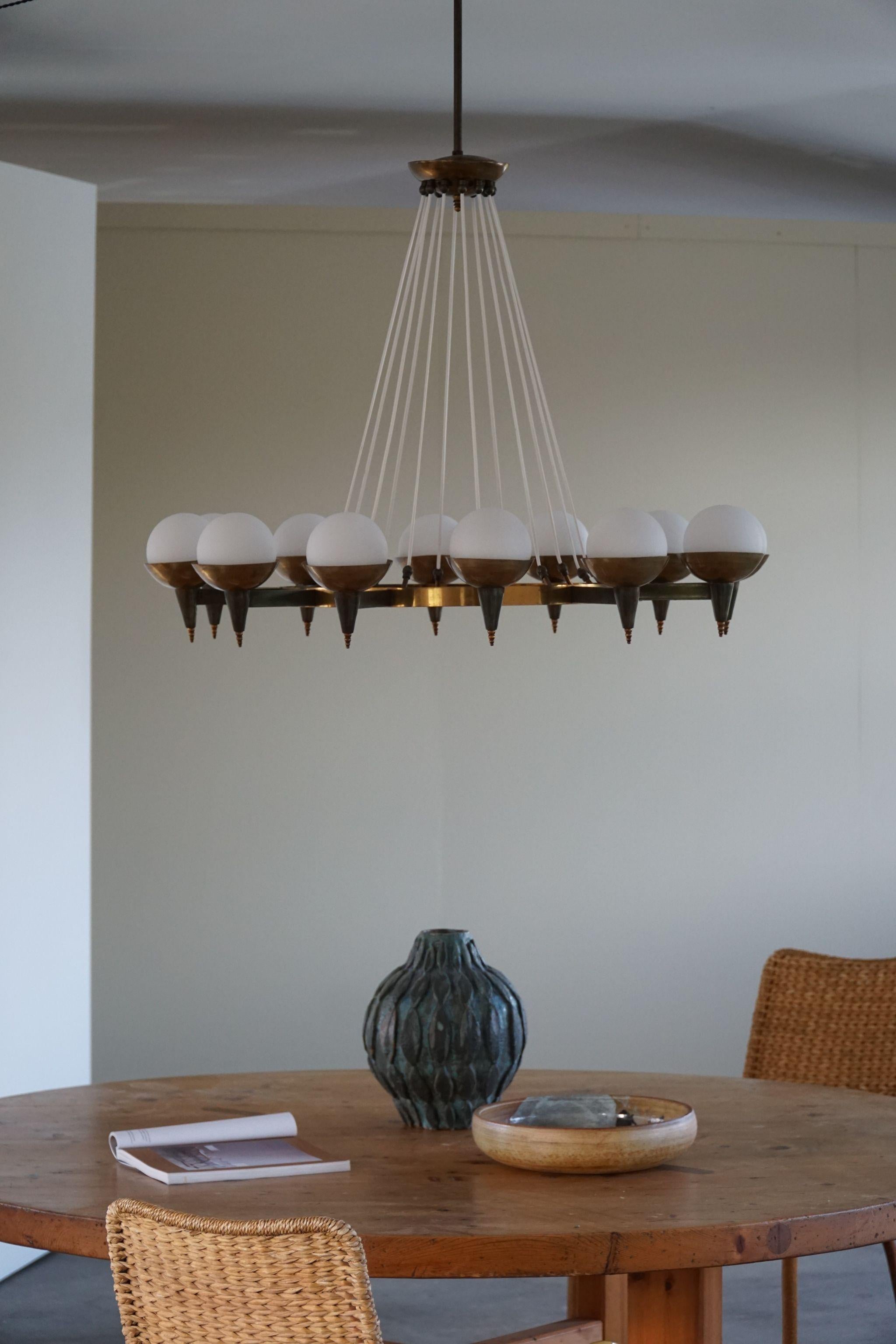 Stilnovo Vintage Chandelier, Mid-Century Modern, 12 Lights, Made in Italy, 1950s For Sale 2