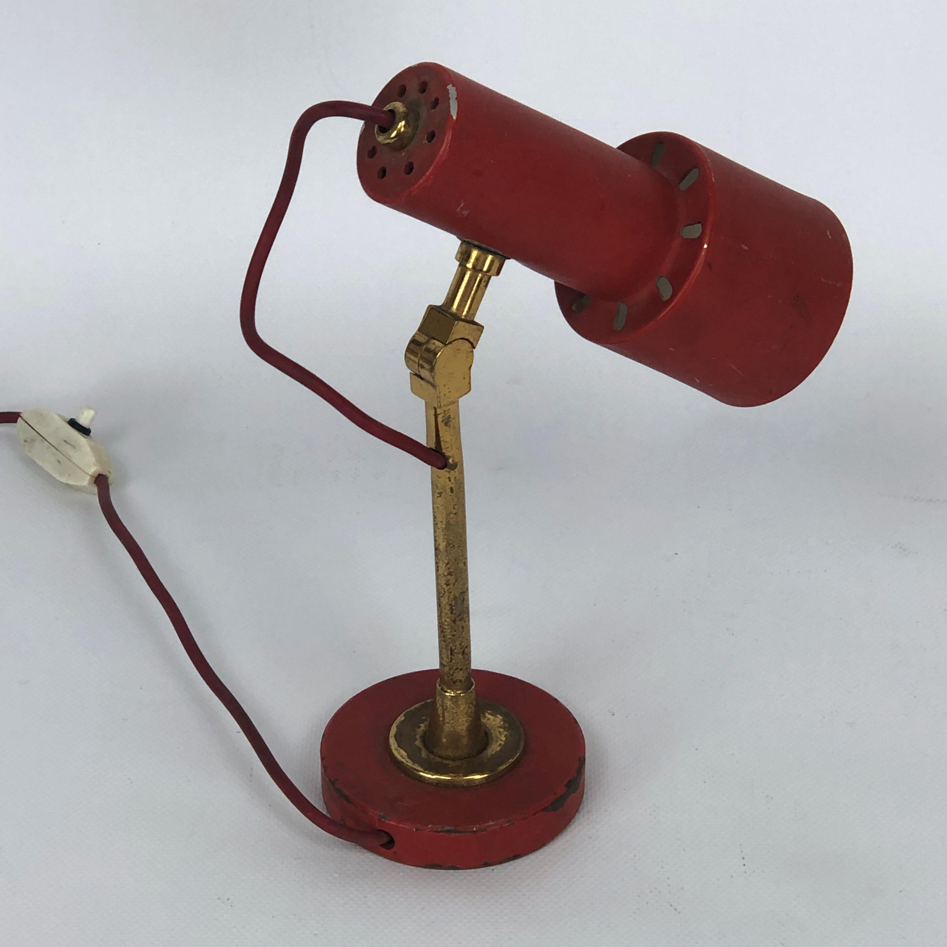 Stilnovo, vintage red brass table lamp from 50s For Sale 2