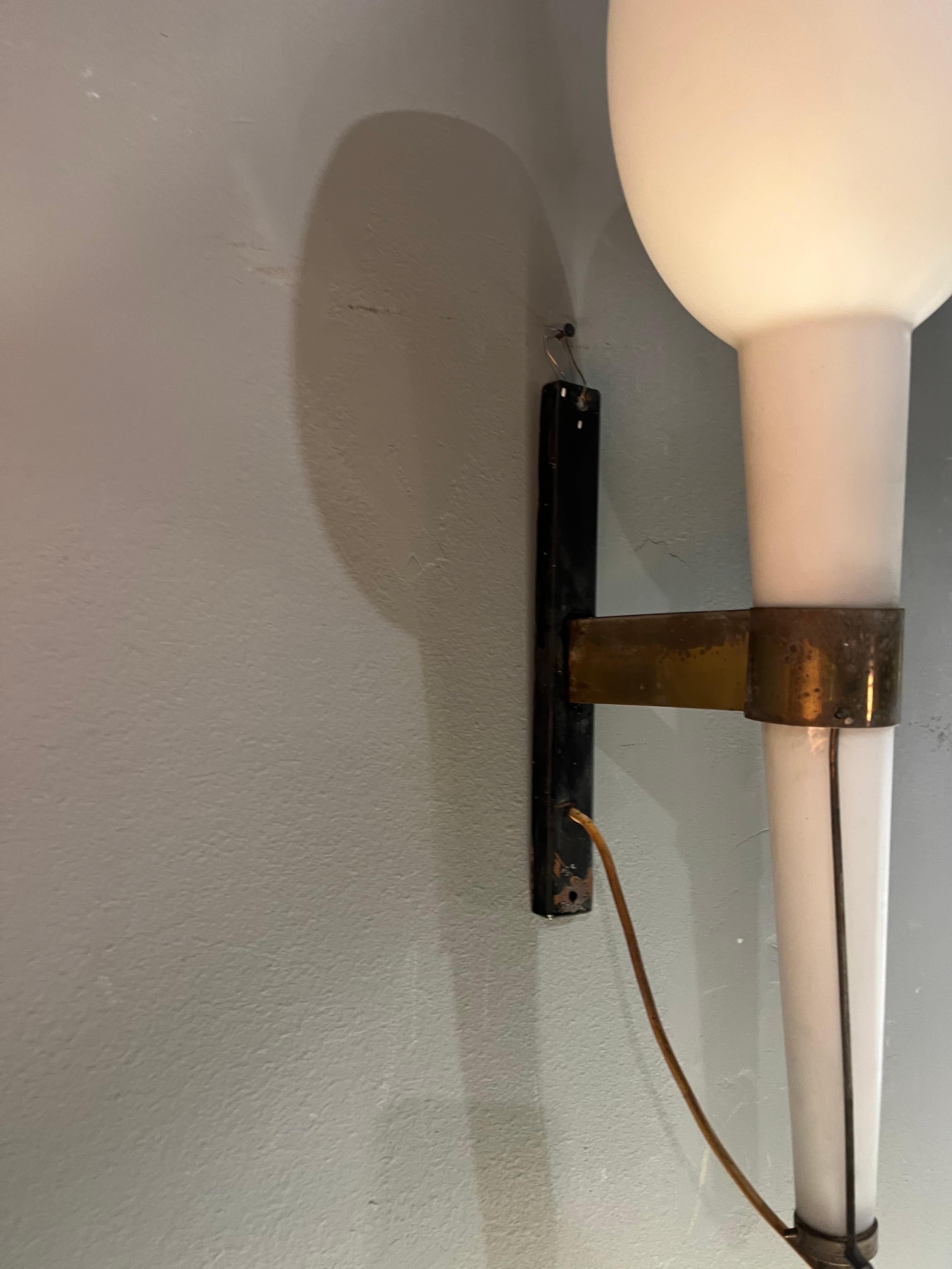 Mid-20th Century Stilnovo wall lamp by Luciano Colantonio from the 50s For Sale