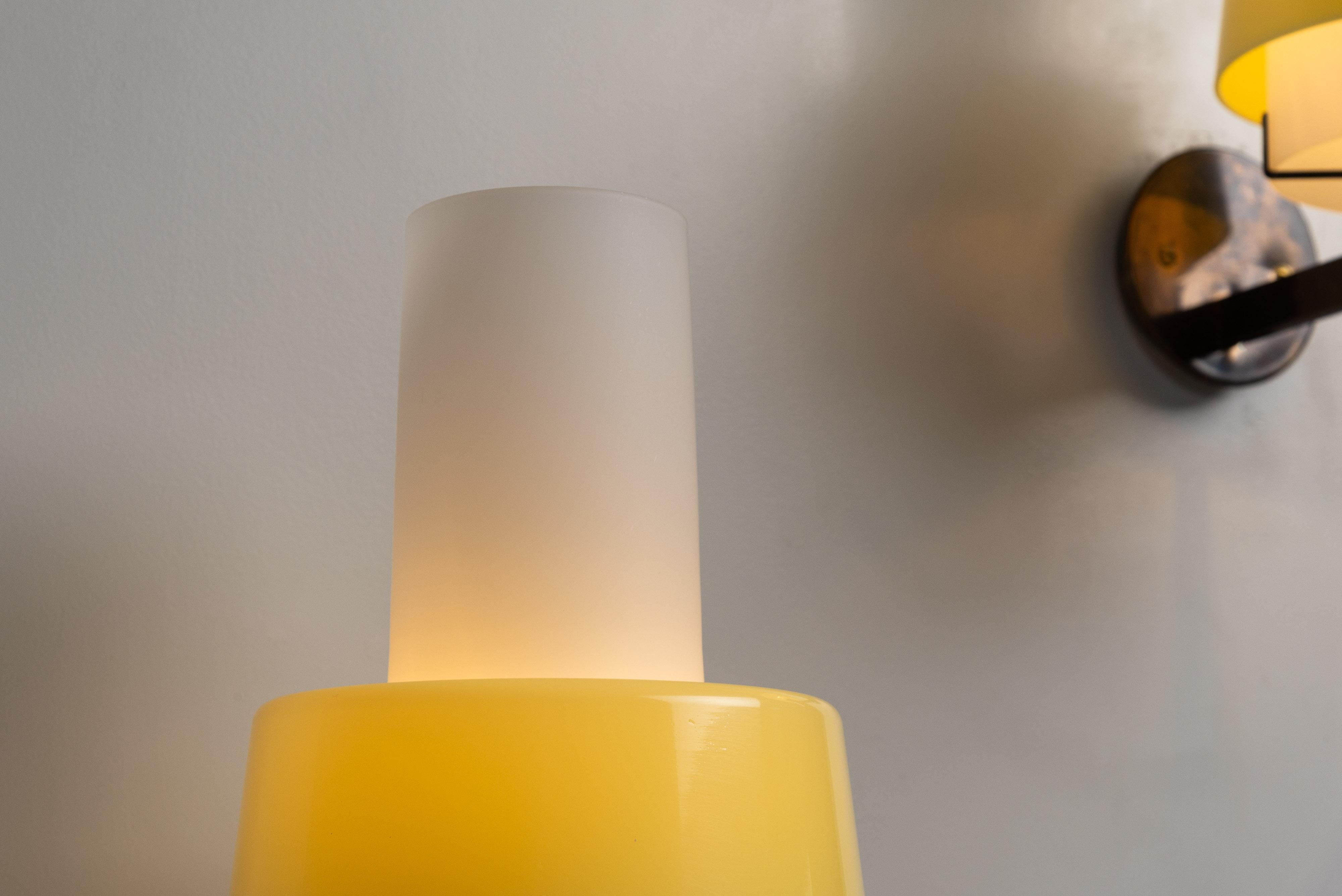 Brass Stilnovo wall lamps model 2079 made in Italy 1960 For Sale