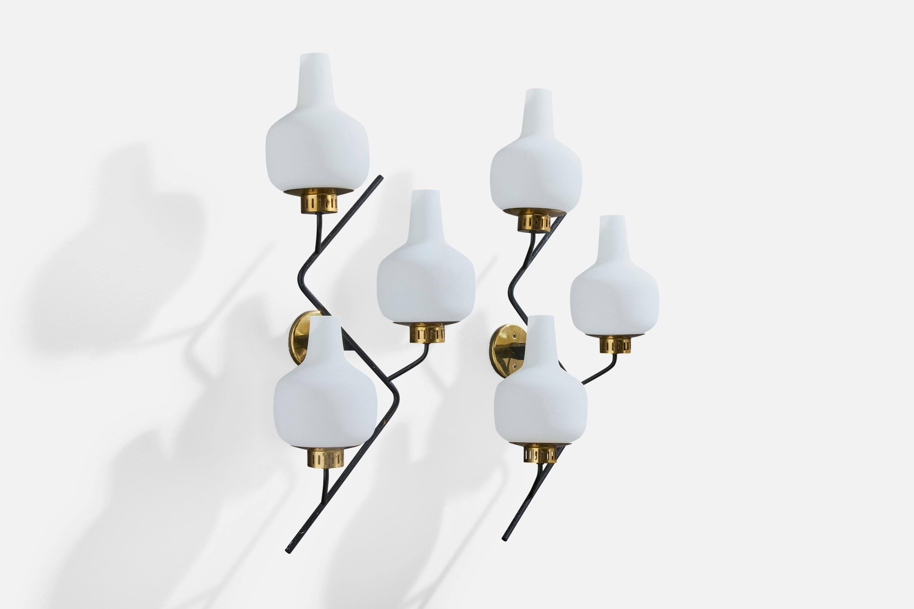 Stilnovo, Wandleuchten, Messing, Metall, Glas, Italien, 1950 (Moderne der Mitte des Jahrhunderts) im Angebot