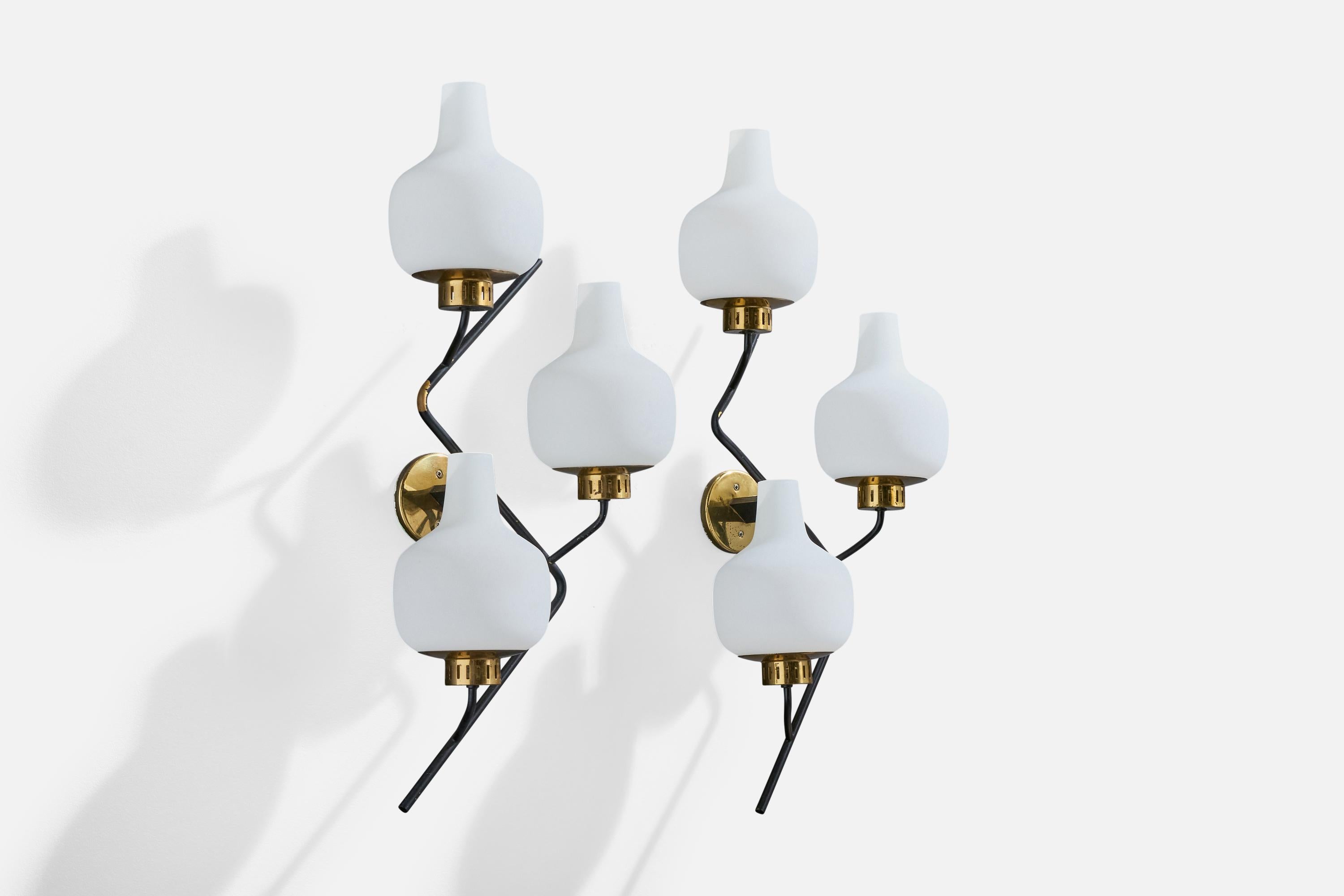 Stilnovo, Wandleuchten, Messing, Metall, Glas, Italien, 1950 (Moderne der Mitte des Jahrhunderts) im Angebot