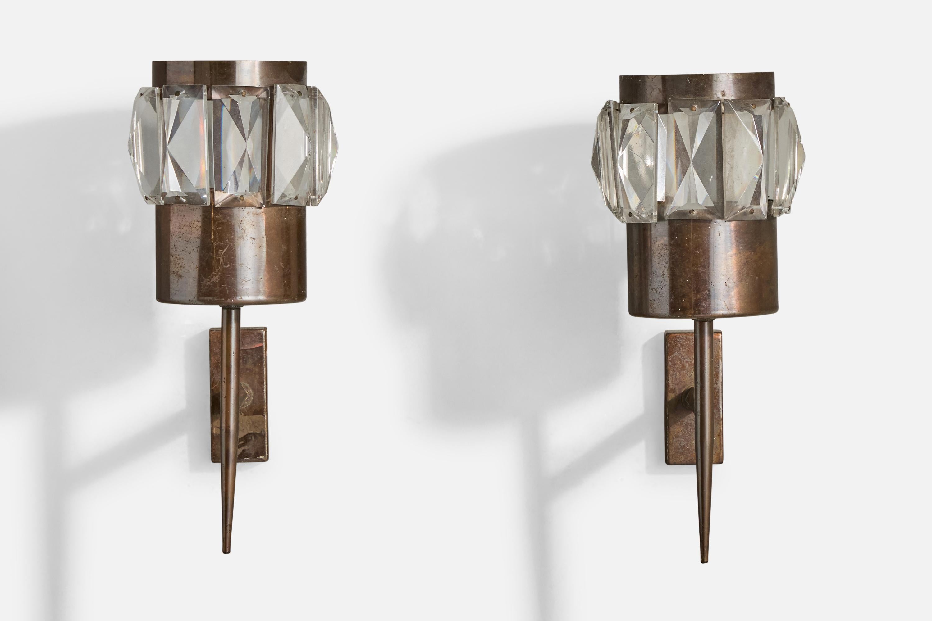 Mid-Century Modern Stilnovo, Wall Lights, Glass, Brass, Italy 1950s