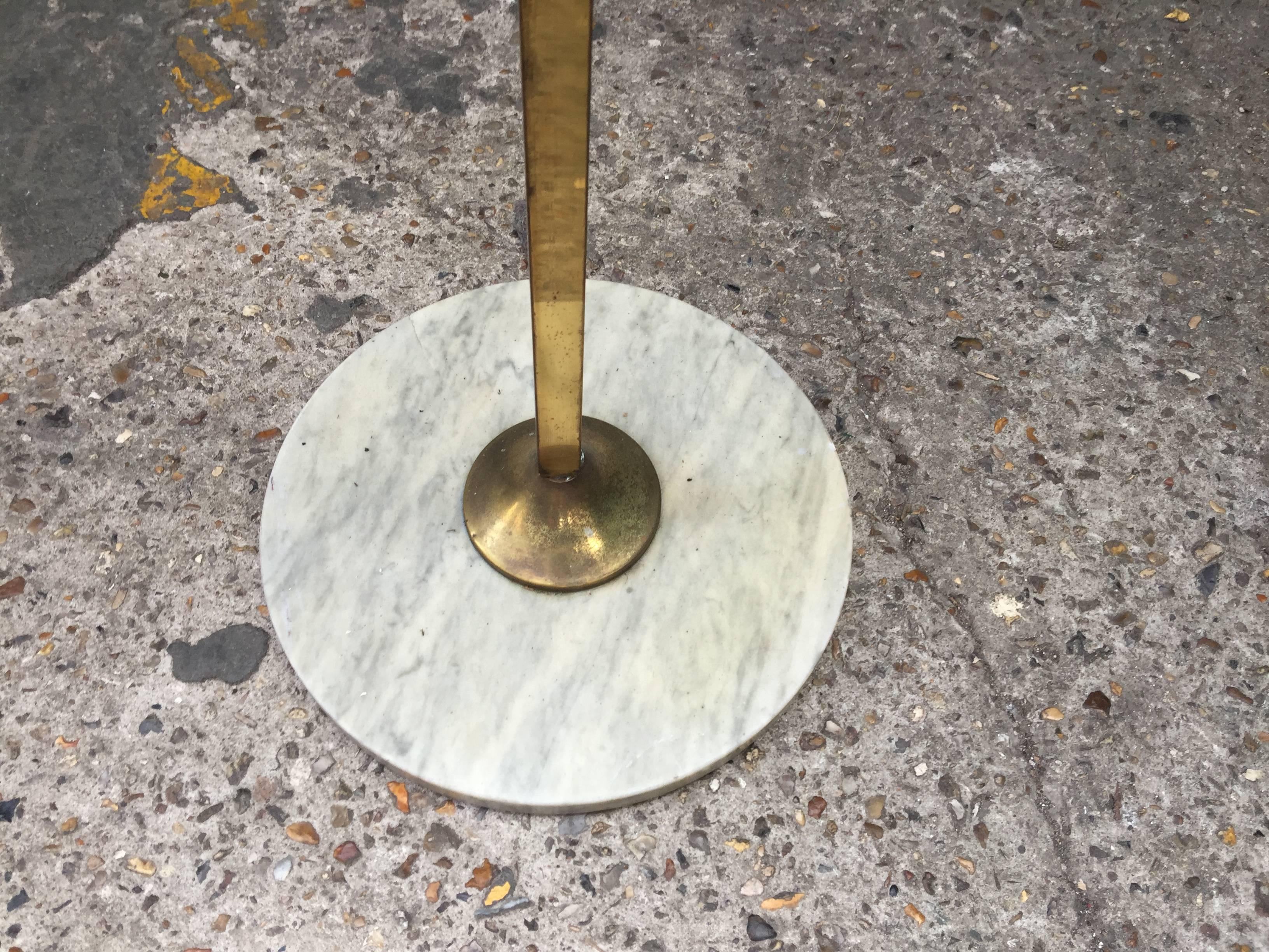 Floor Lamp in Lacquered Metal, Tinted Glass, Brass & Marble, Attrib to Stilnovo For Sale 3