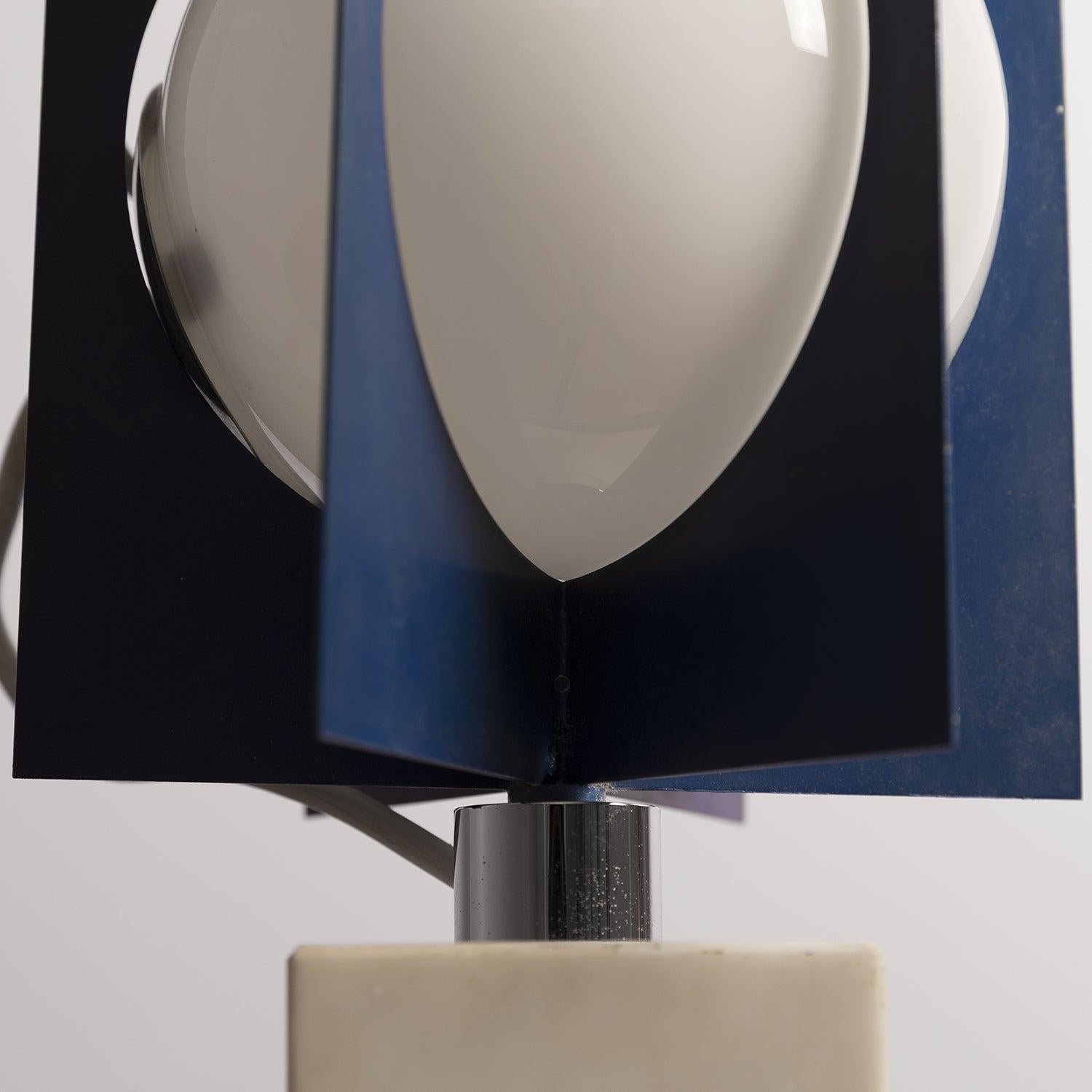Stilux 1970s Table Lamp Marble Base, Blue and White with 3 White Glass Diffusers In Good Condition In Milan, IT