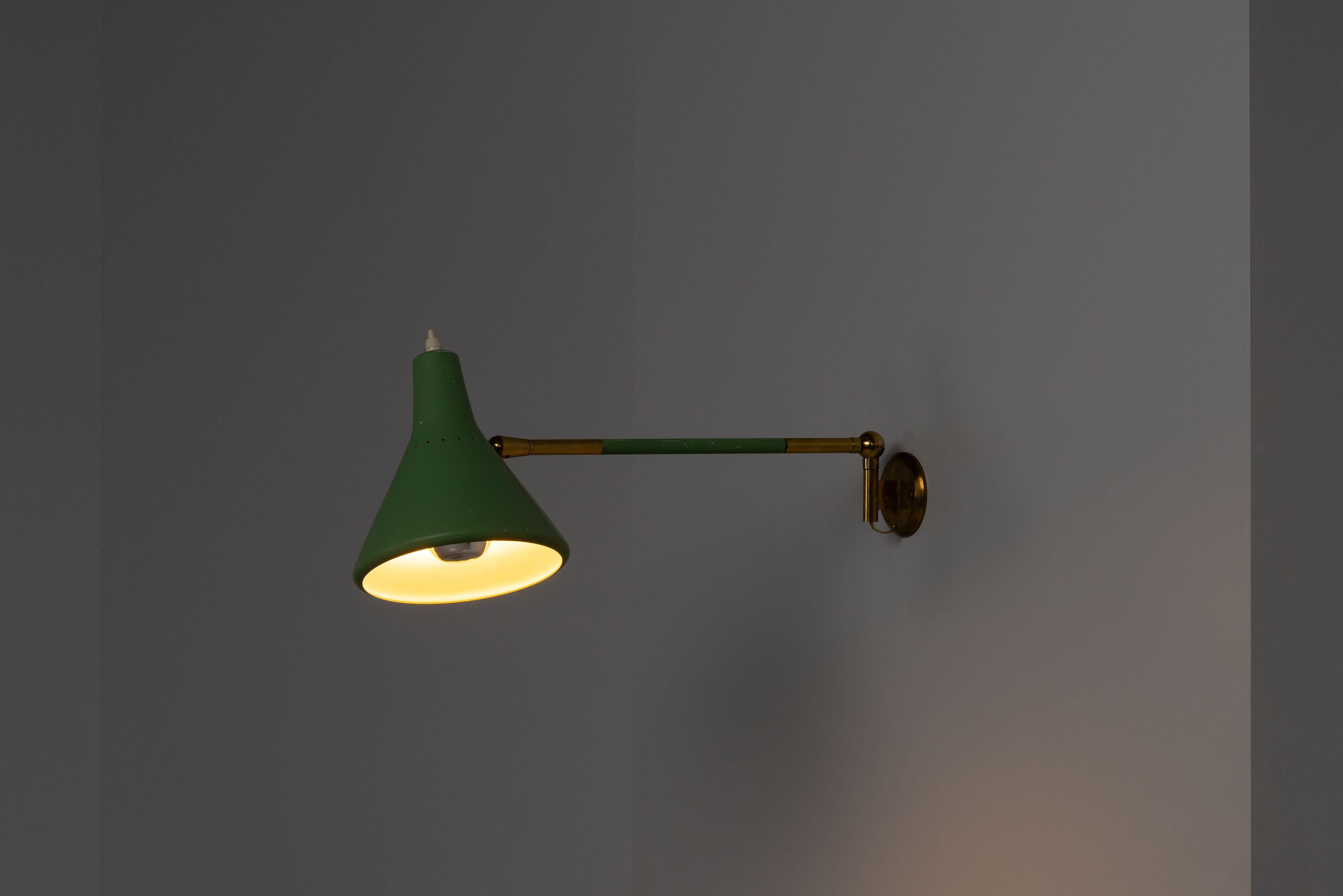Stilux adjustable wall lamp in brass Italy 1960 For Sale 3