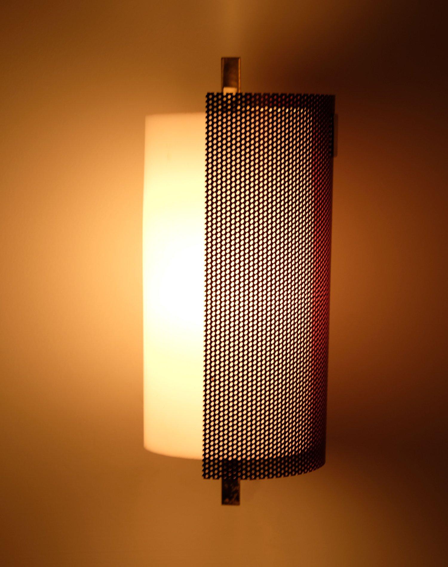Stilux Eclipse Sconce, 1950's. In Good Condition For Sale In Montréal, QC
