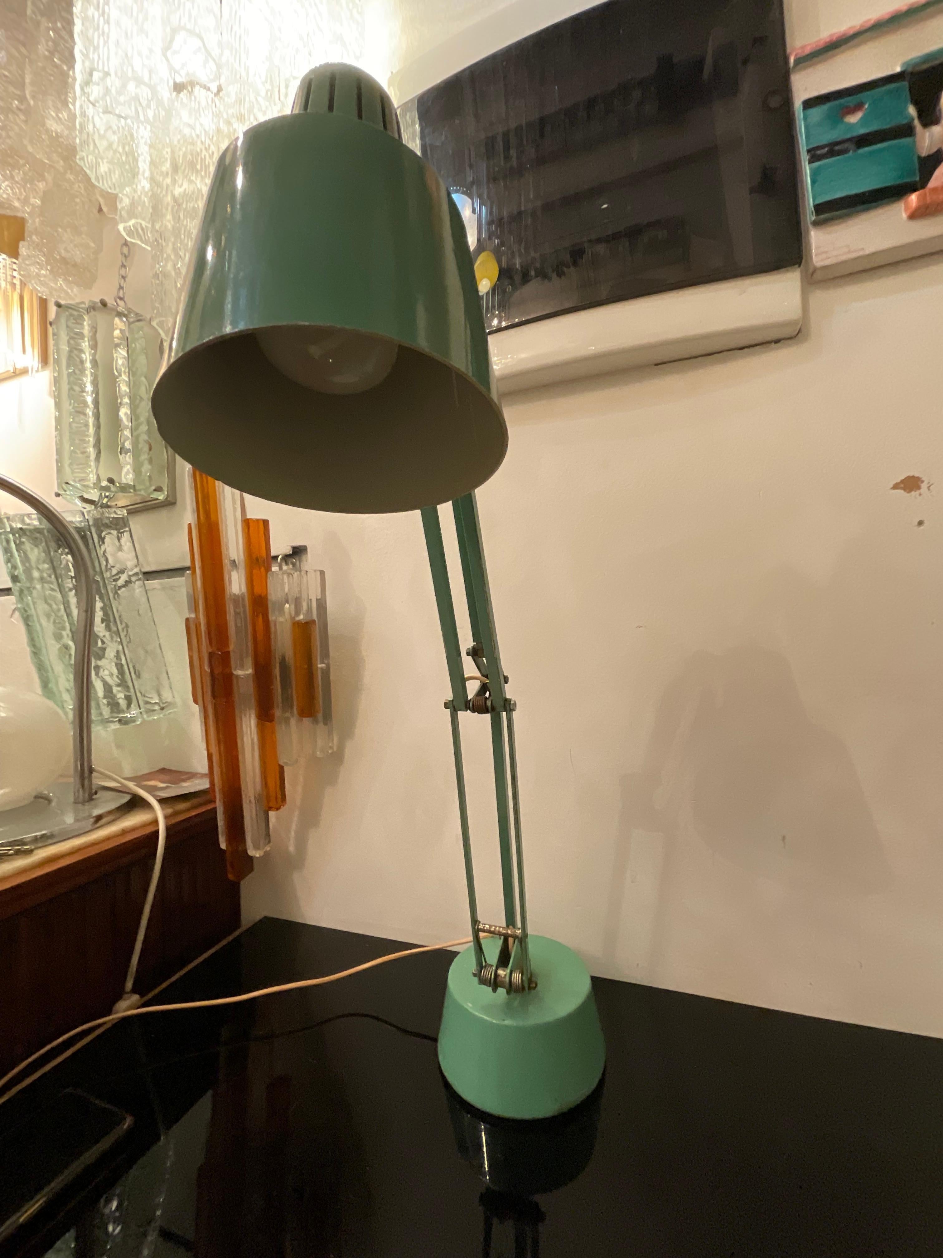 STILUX - 1950s industrial table lamp - green enameled metal For Sale 4