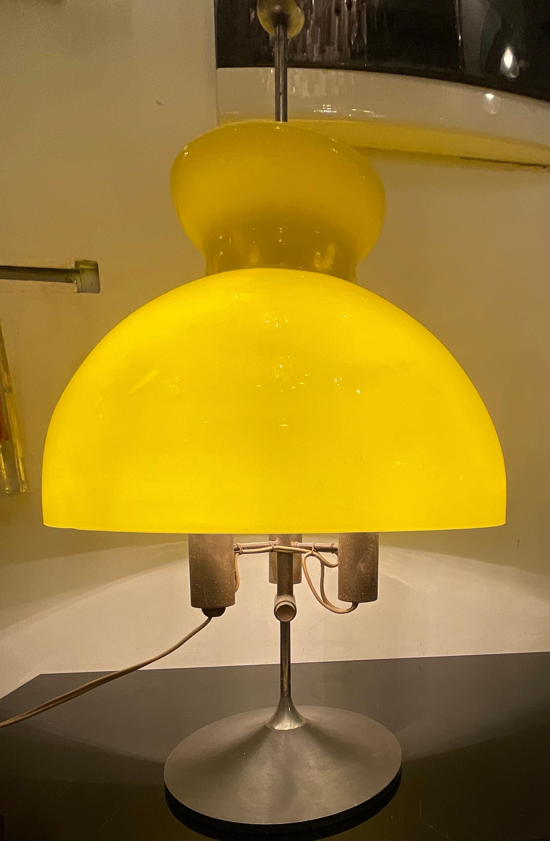 Italian Stilux - murano yellow glass table lamp - 1950s For Sale