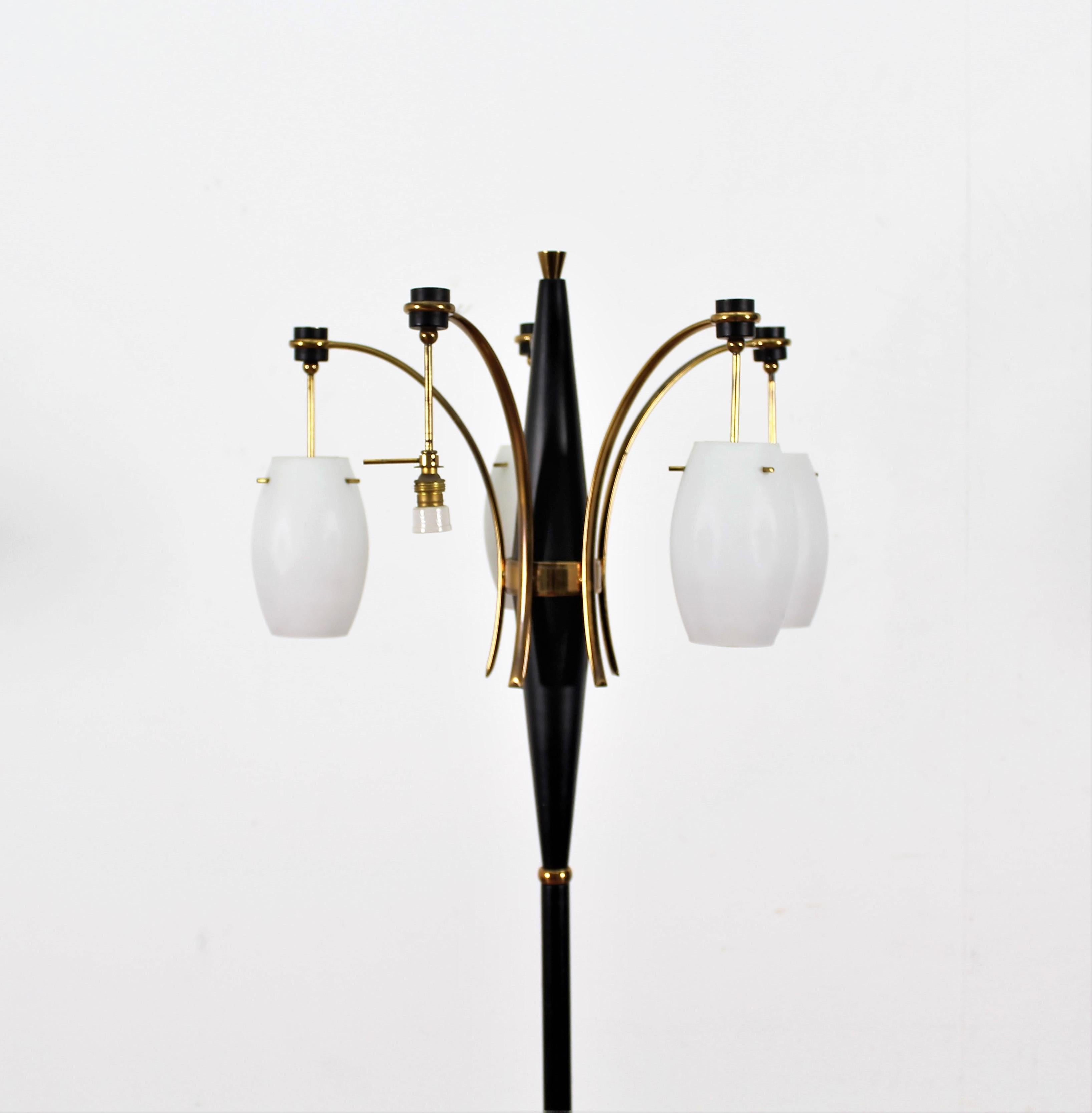 Fine five-light floor lamp in metal and brass, opaline glass with circular marble base, by Stilux Milano, Italy 1960's.
Wear consistent with age and use.