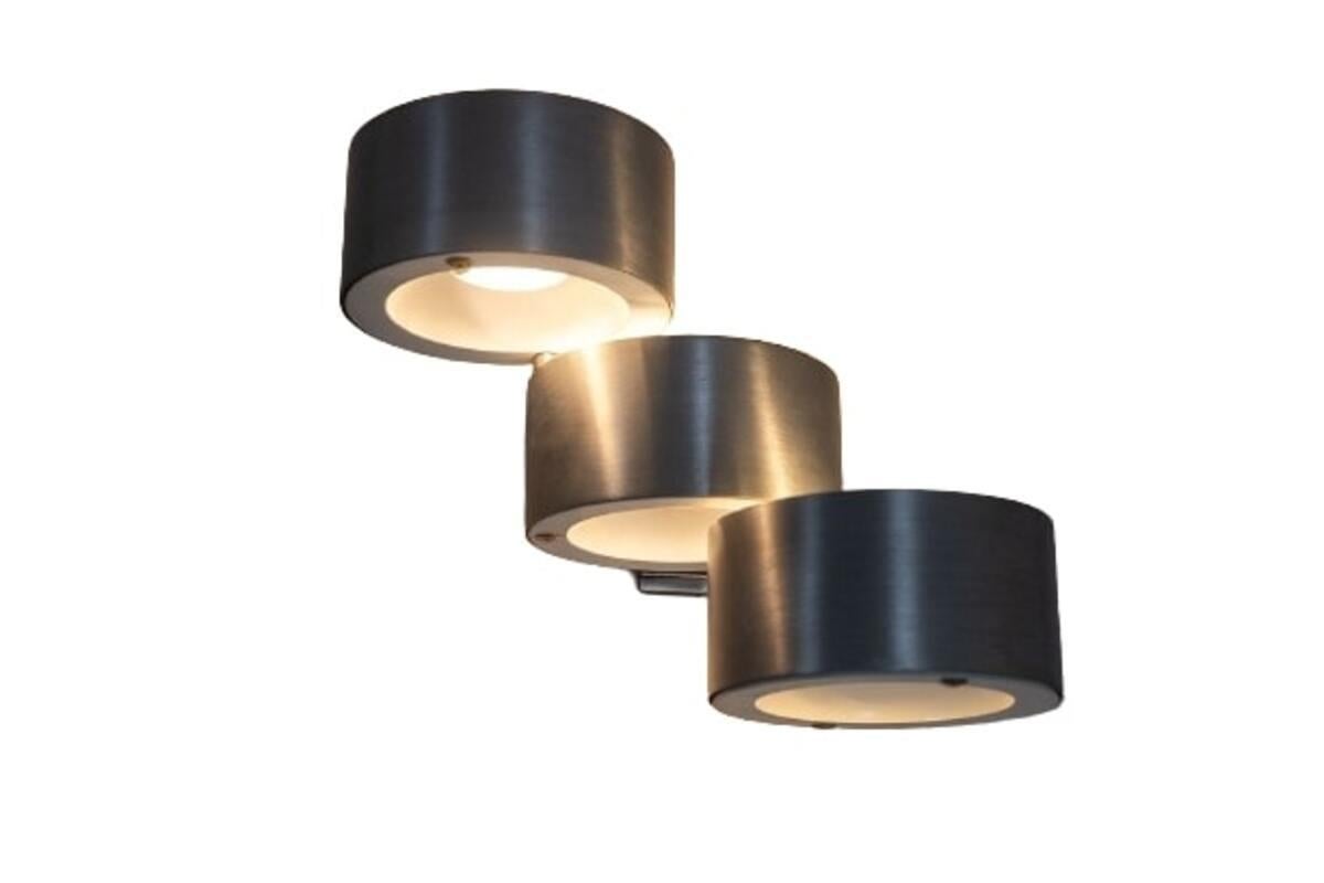 Stilux Milano. Brushed aluminum wall light. 1970s. For Sale 6
