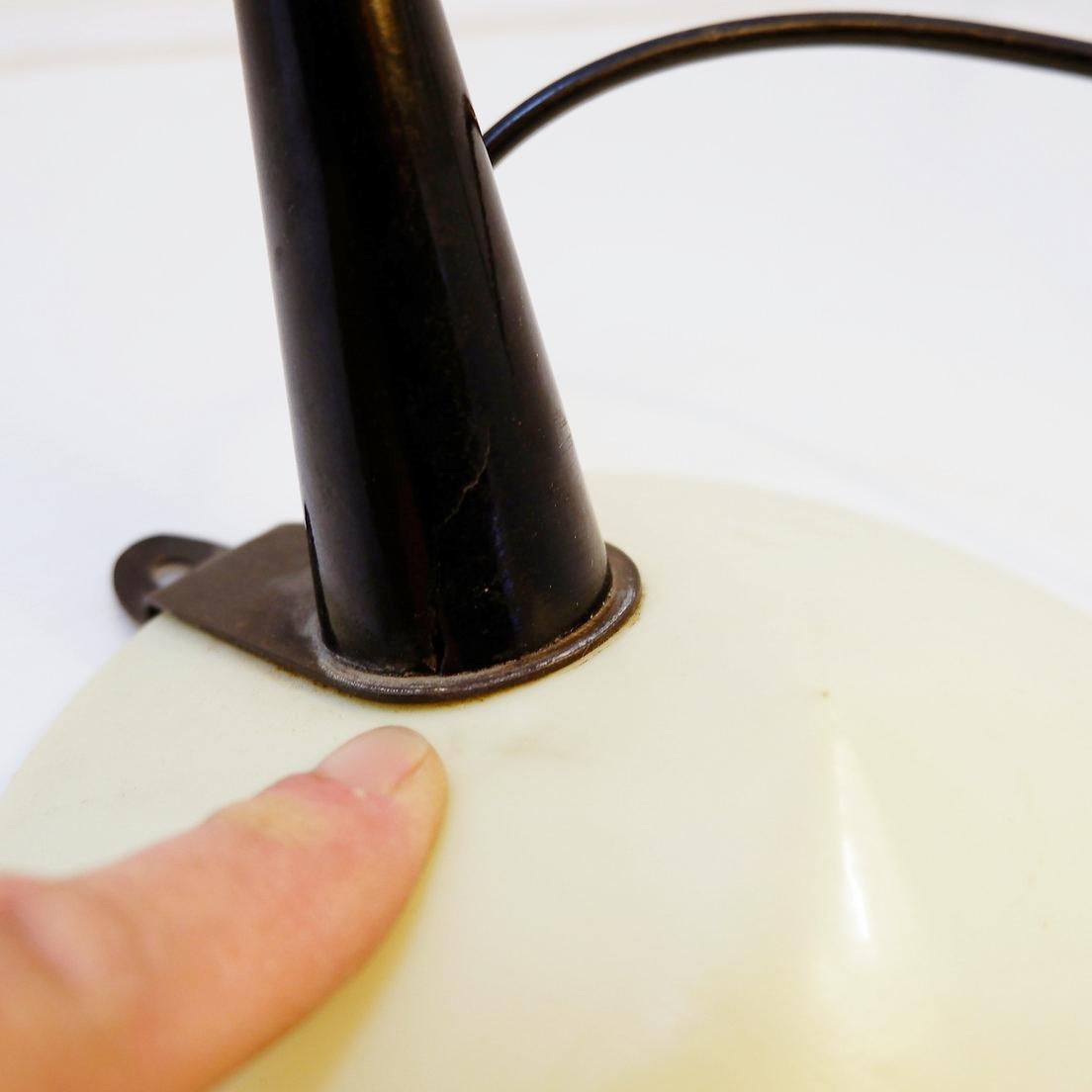 Stilux Milano Tisch- oder Wandleuchte in cremeweißem Lack mit Messingdetails im Angebot 5