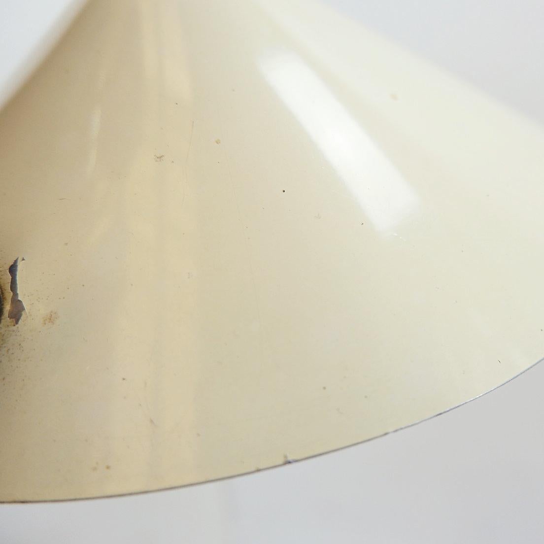Stilux Milano Tisch- oder Wandleuchte in cremeweißem Lack mit Messingdetails im Angebot 2