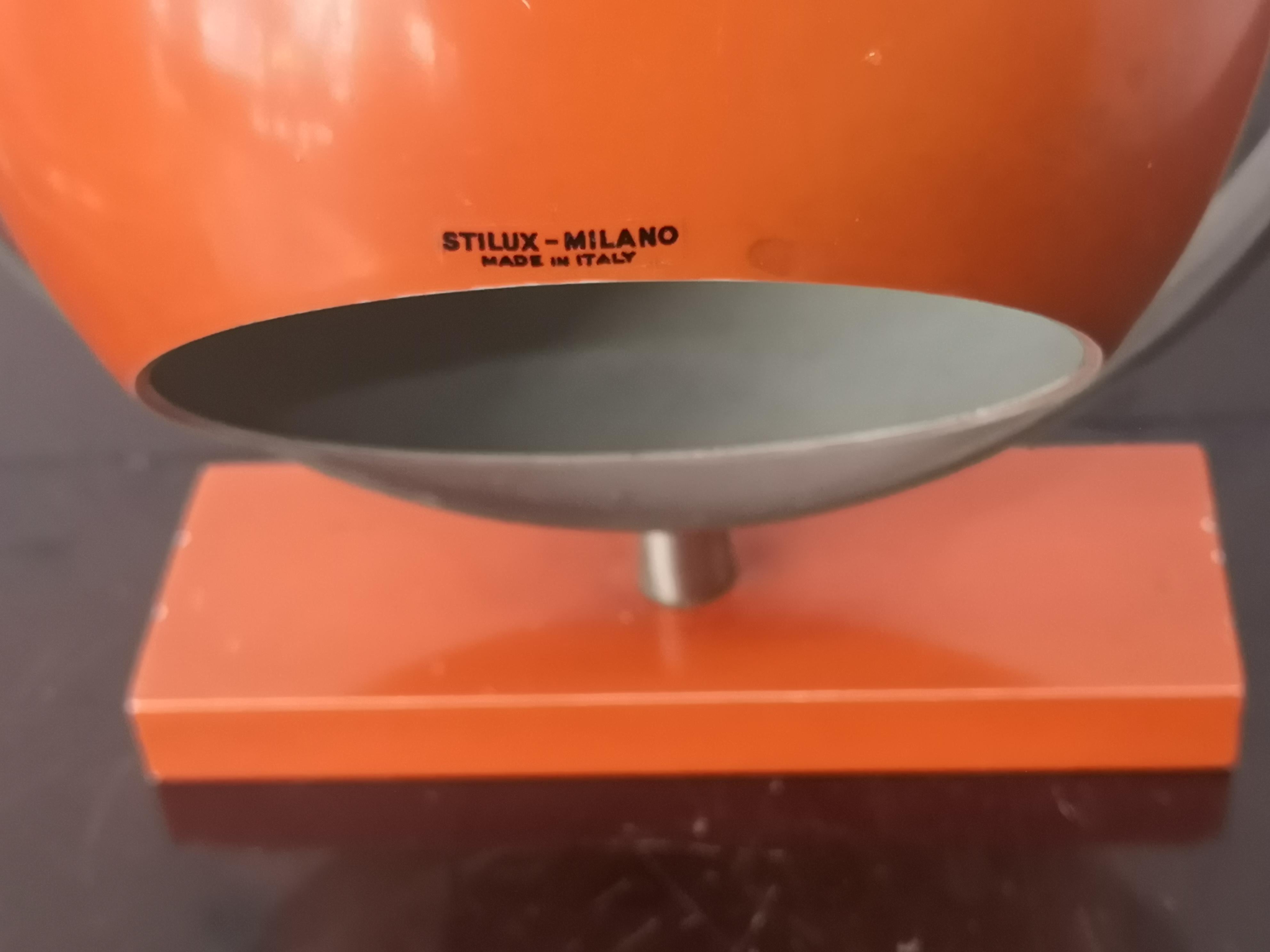 Stilux Milano Italian orange Saba globe table lamp from the 60s For Sale 4
